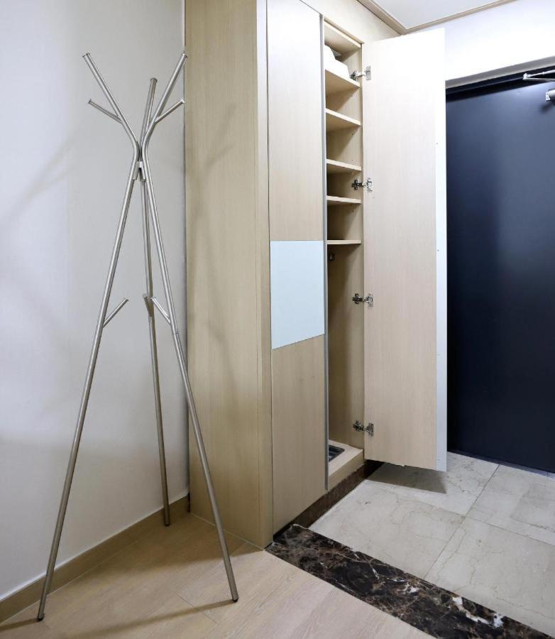 Modern 2 Bedroom 2 Bed 1-bathroom For Rent In Gangnam Seou * Seoul