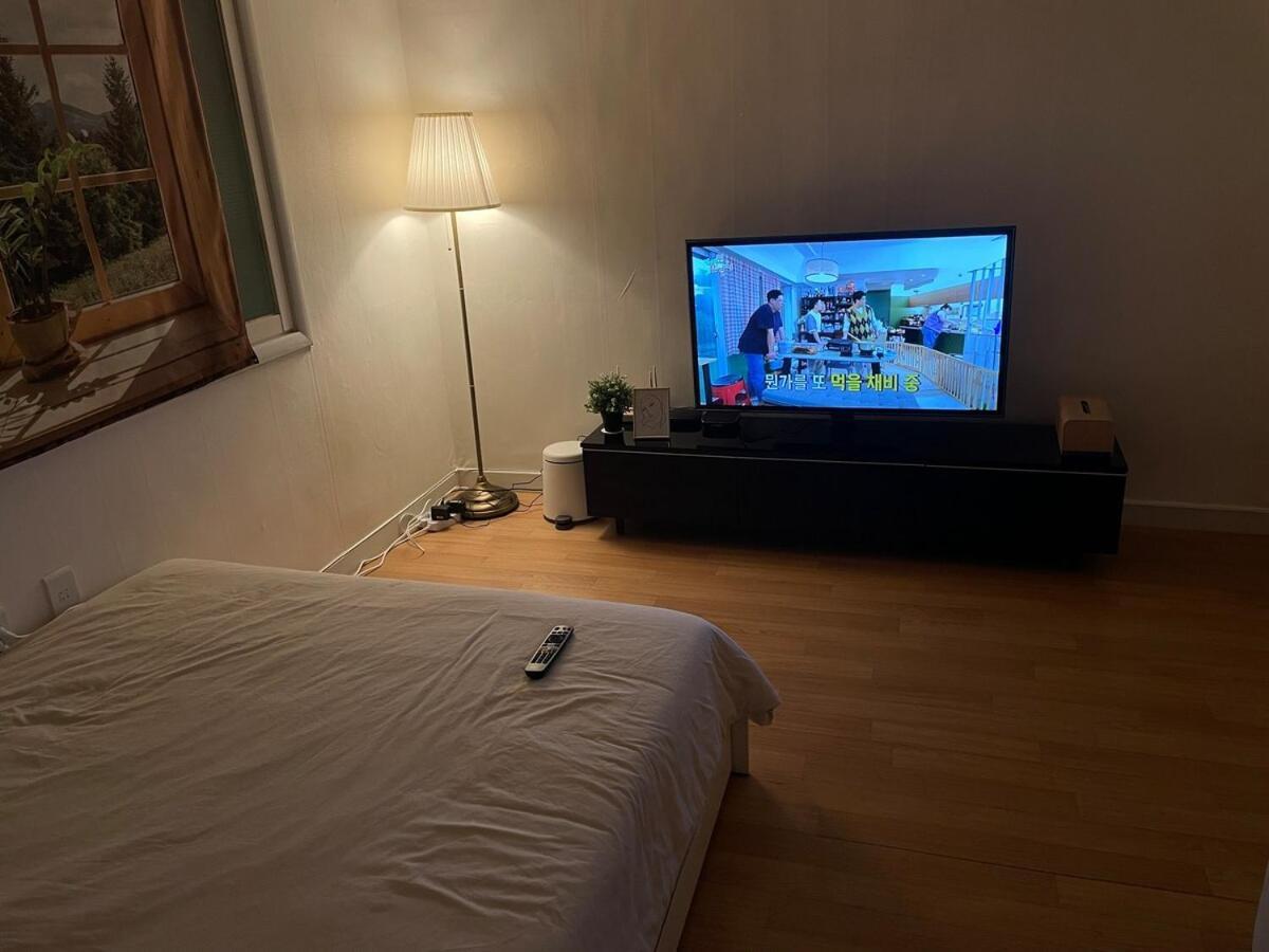 Apartment Cheongdam Cozy House *