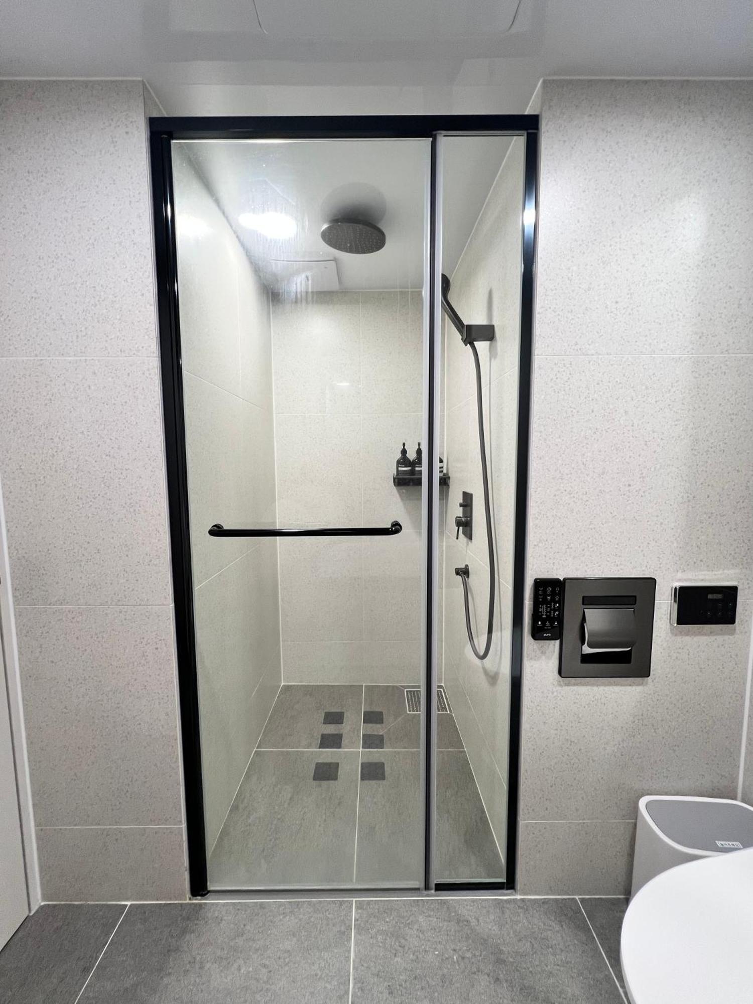 Apartment 3-warm Newly-build Near Dongdaemun History & Culture Park Station *
