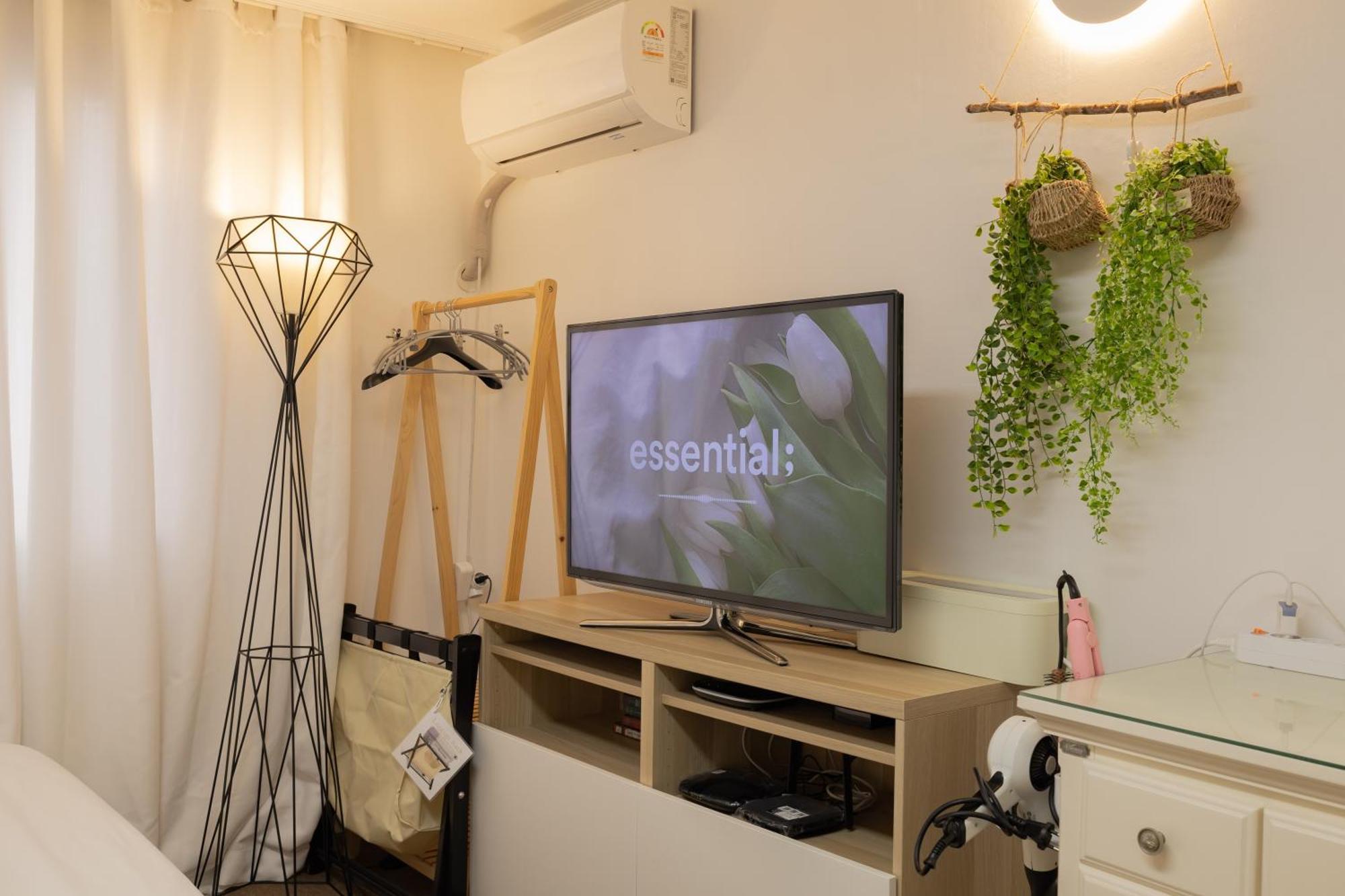 Apartment 40s Cozy Hongdae Seoul