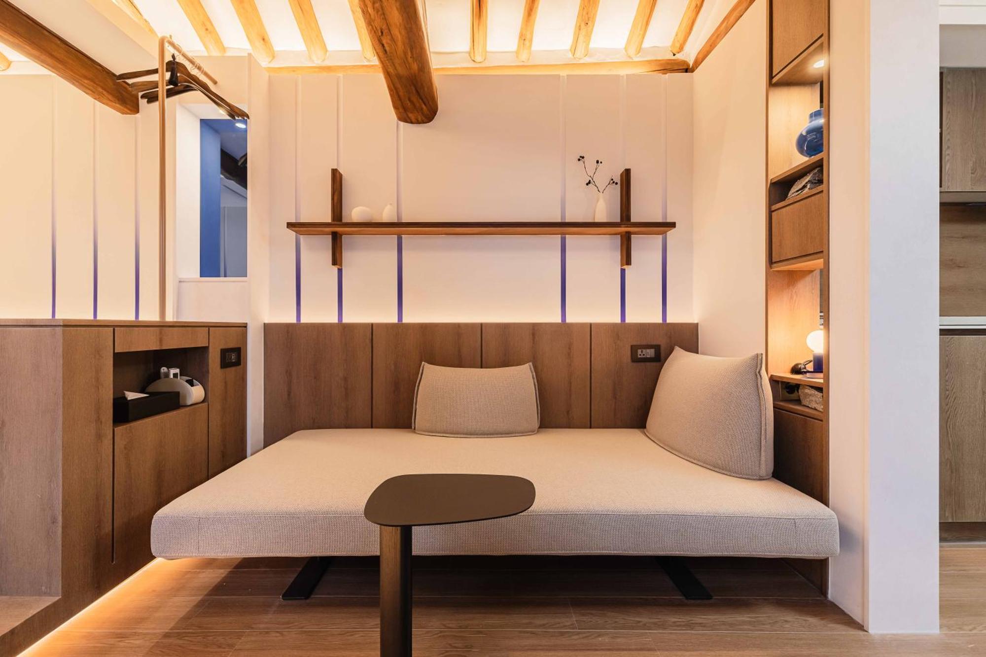 Hanok Blue Dot Seoul