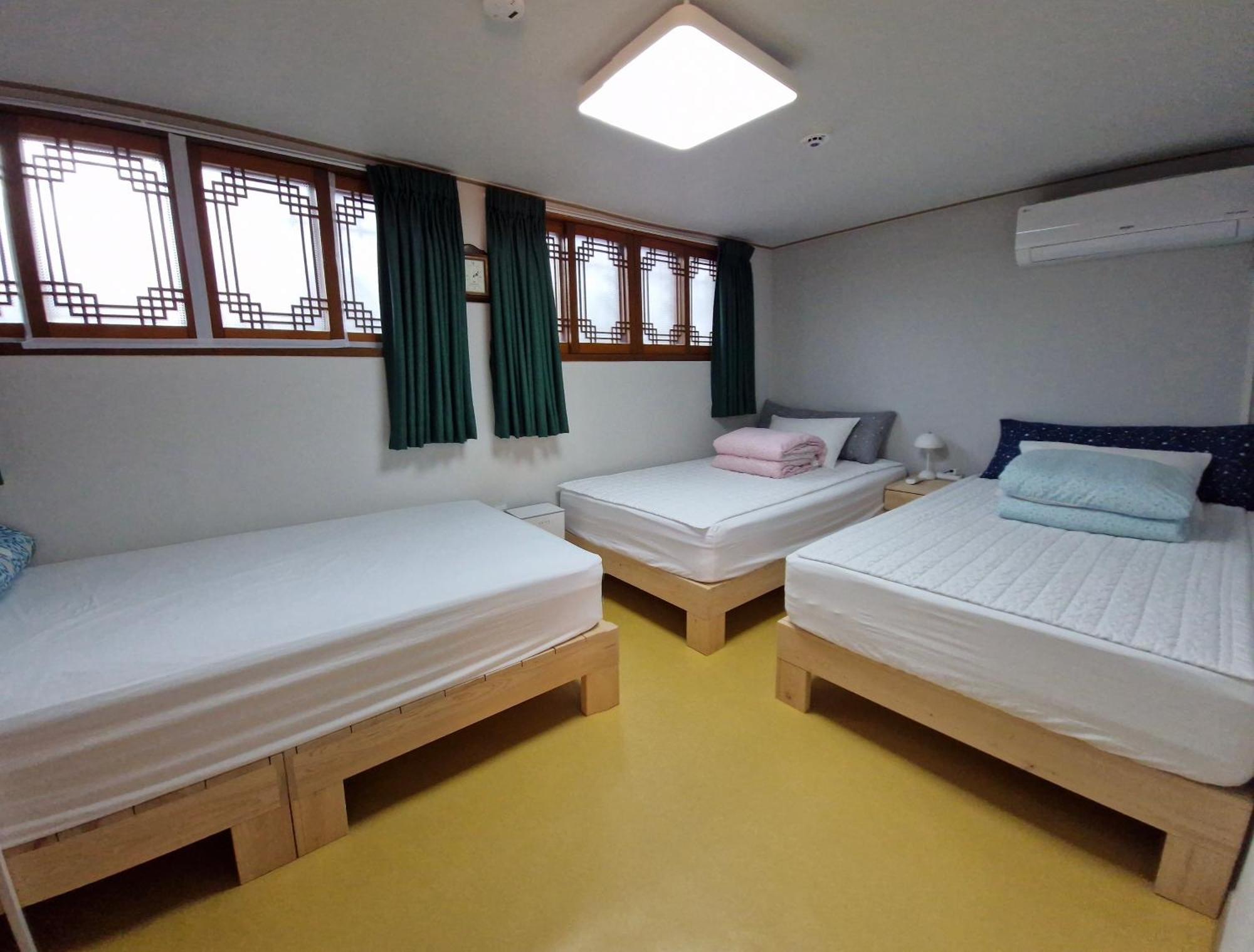 Guest house Leedo Hanok *