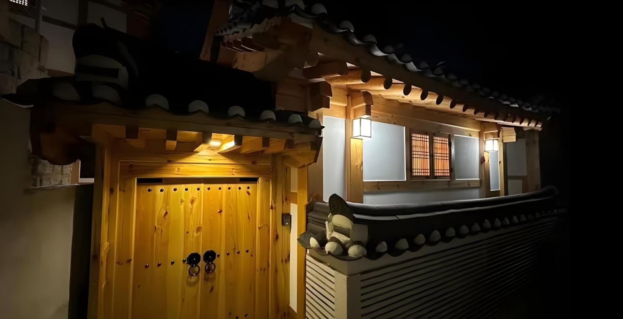 Numaru Two Exclusive Entire Hanoks In Seochon Seul