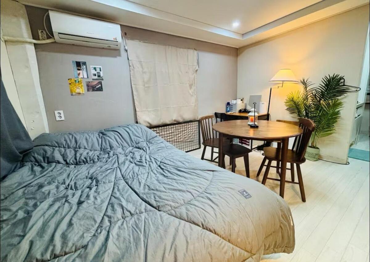 Apartment Cozy Sinnonhyeon Station Nonhyeon Station House
