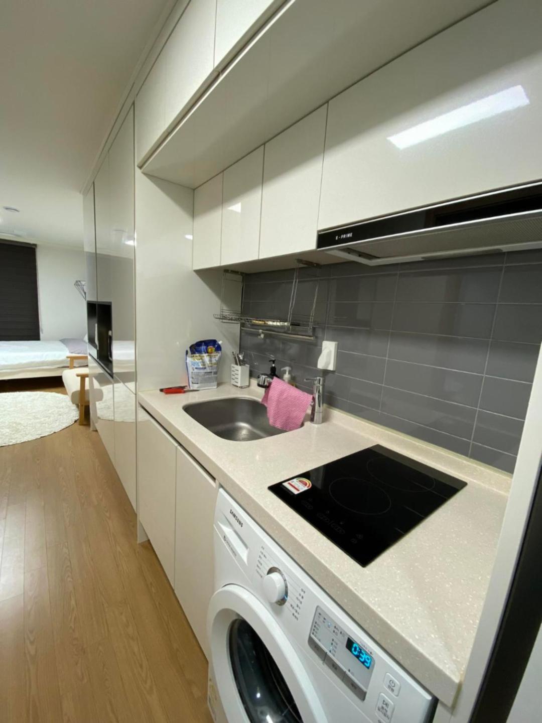 Cozy Officetel Near Gangnam Station * Seoul
