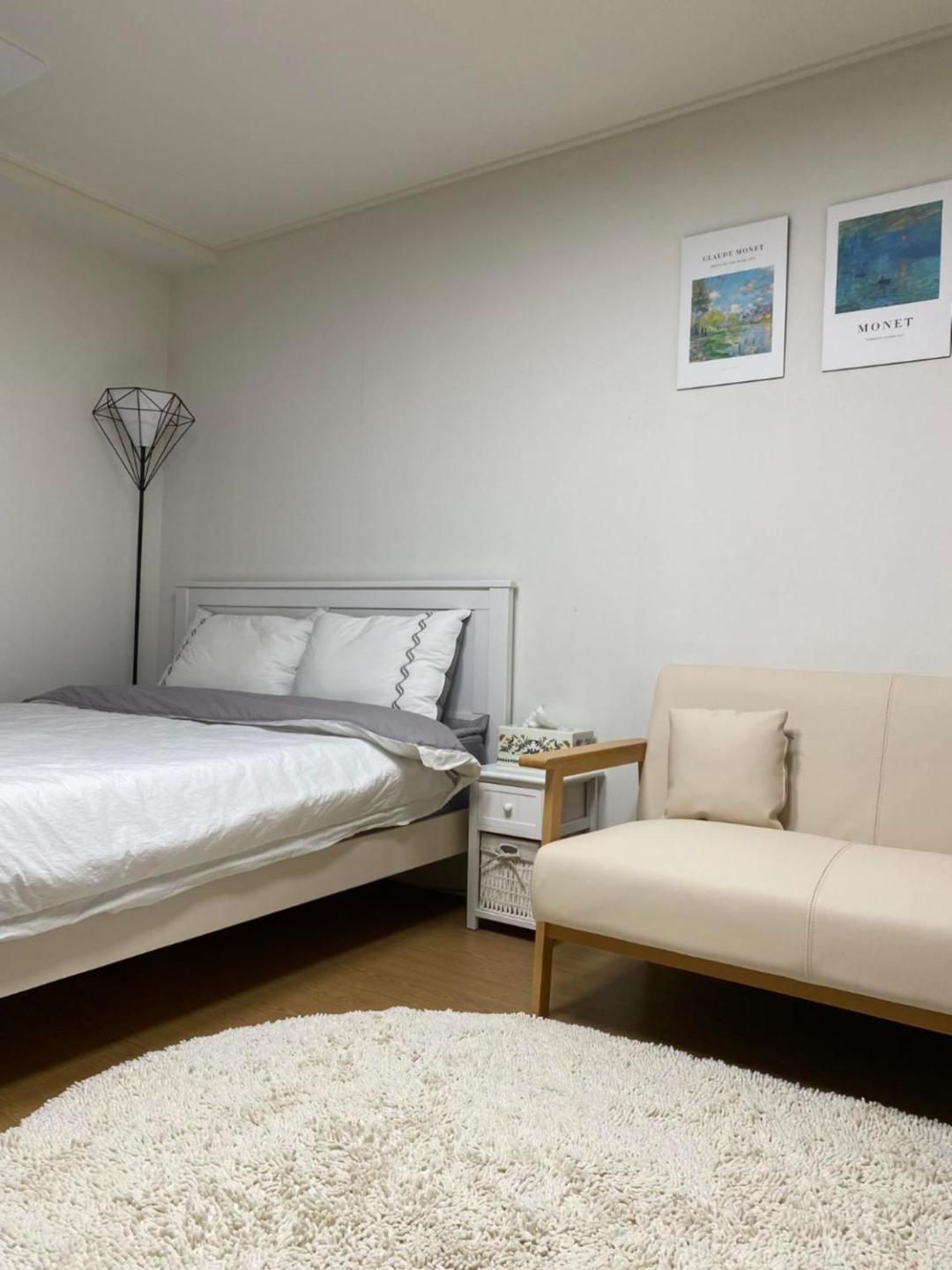 Cozy Officetel Near Gangnam Station Apartment *