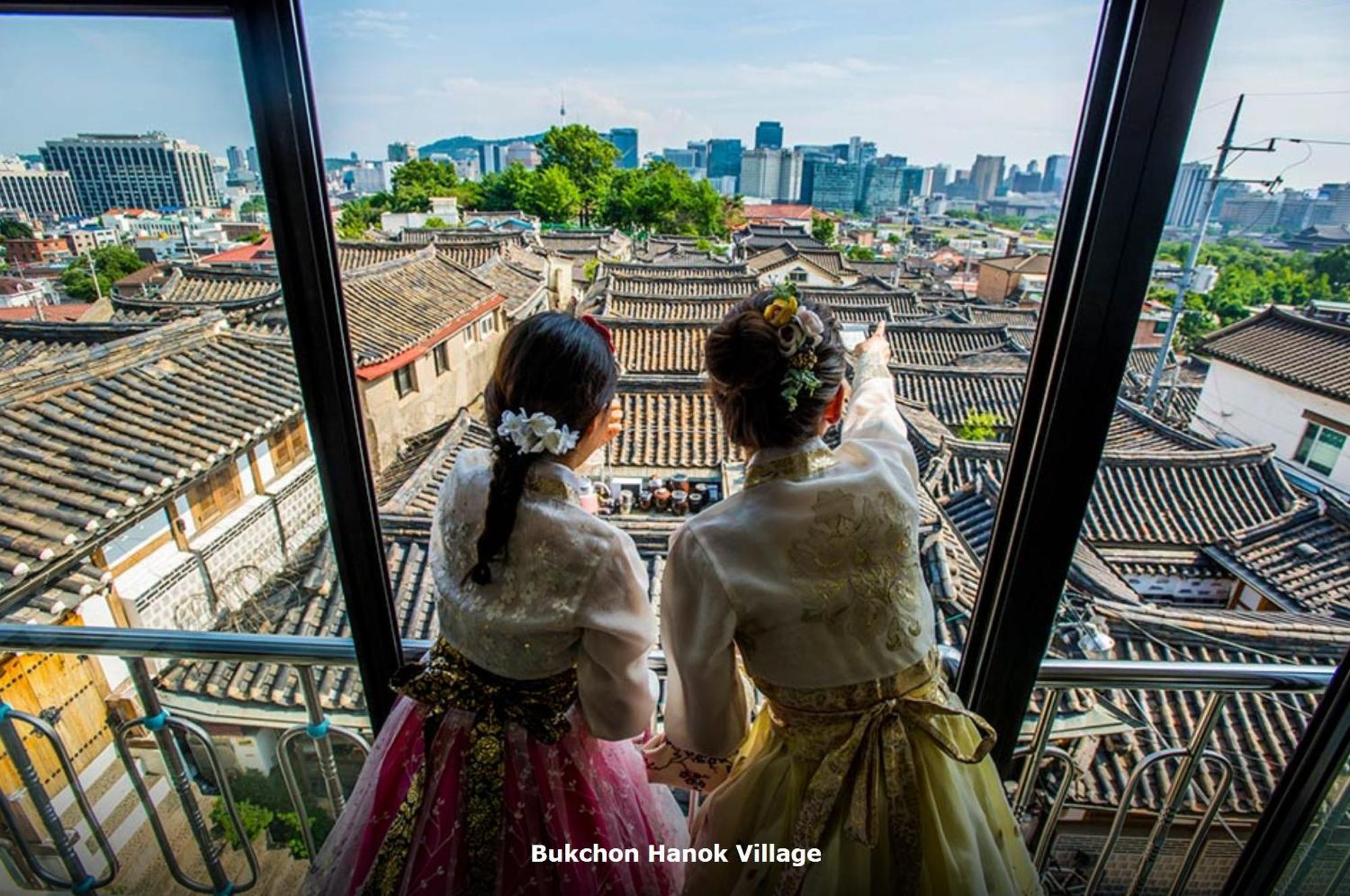 Numaru Two Exclusive Entire Hanoks In Seochon Villa
