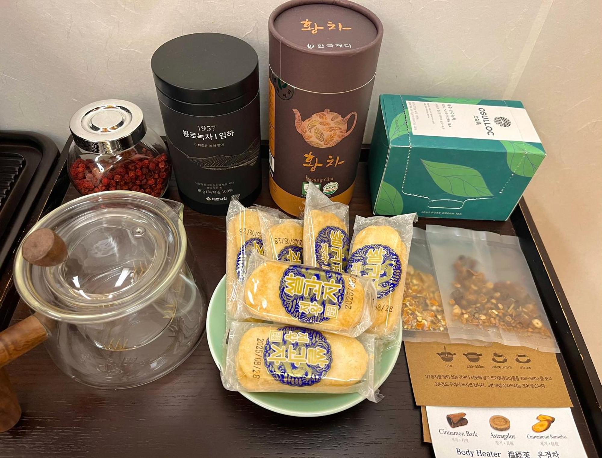 Villa Numaru Two Exclusive Entire Hanoks In Seochon Seoul