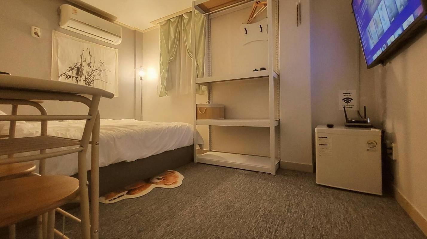 Hotel Sunday House 4 Seoul