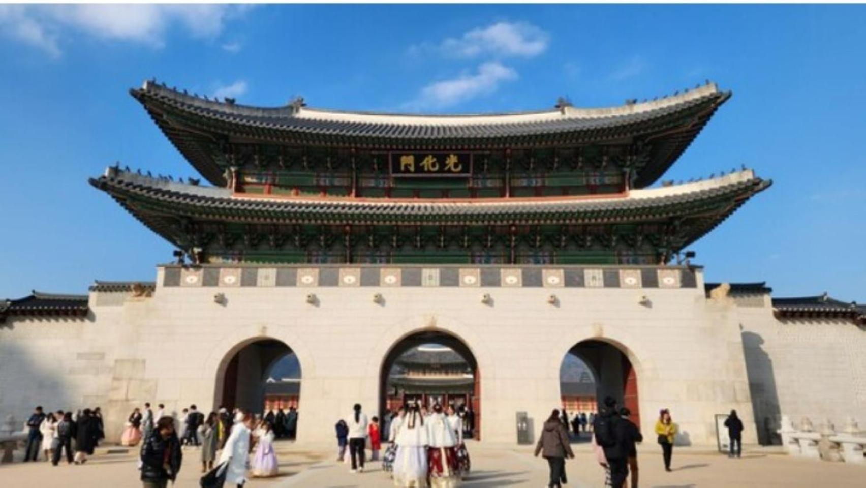 Yoon In #convenient Transportation #hotelbedroom #wide3 8 People #familygroup # Free Parking