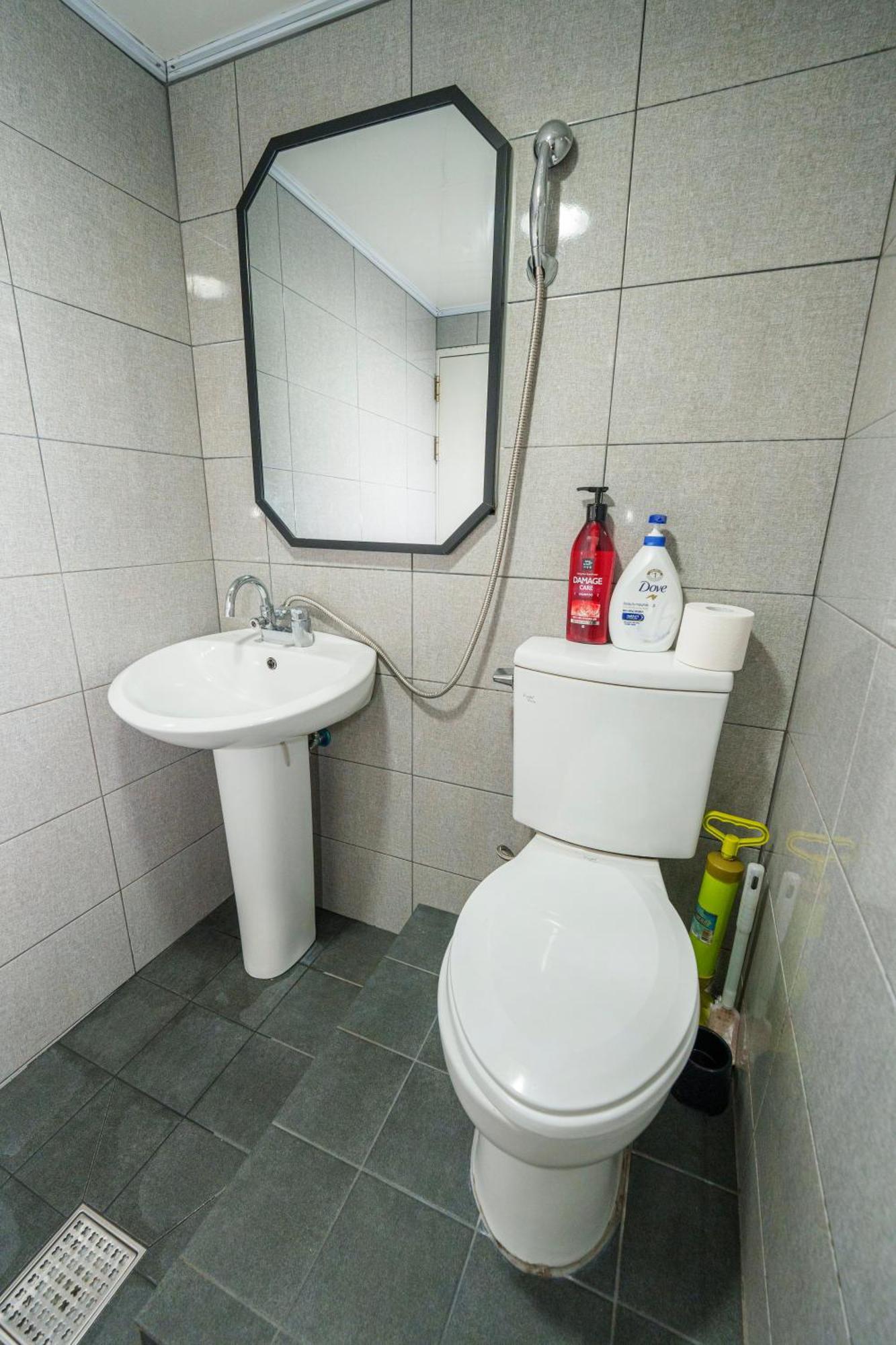 Apartment 3-gu&anne House Hongdae 6room & 4bath House