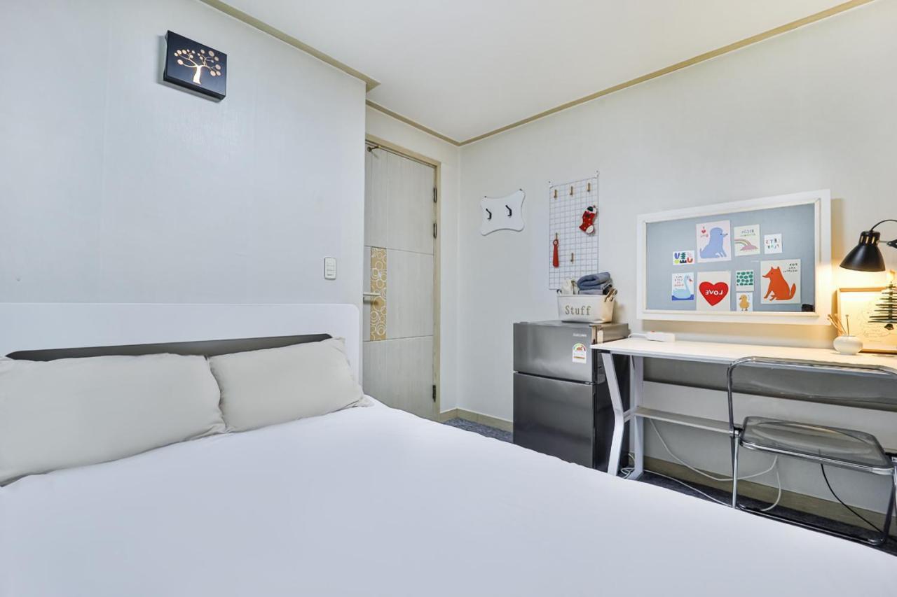 #hongdae 20min #gangnam 18min #sillim 3min #freeparking #airport Bus 5min