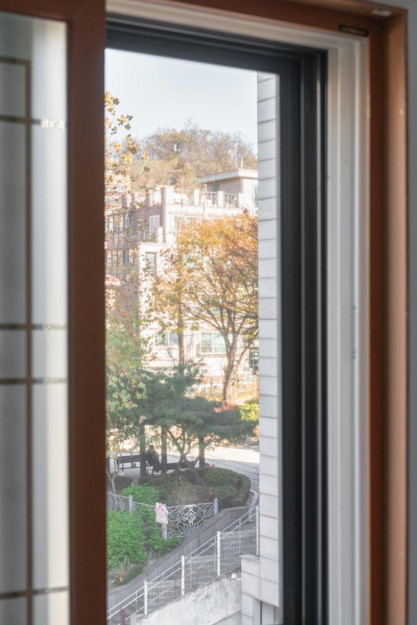 Villa National 7 Minutes Walk, 3 Minutes For Airport Bus, 20 Minutes For Gangnam Subway *