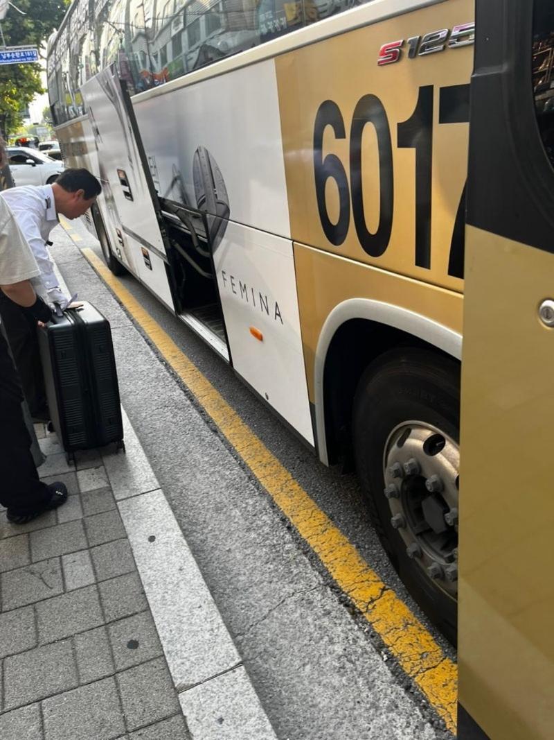 #hongdae 20min #gangnam 18min #sillim 3min #freeparking #airport Bus 5min *
