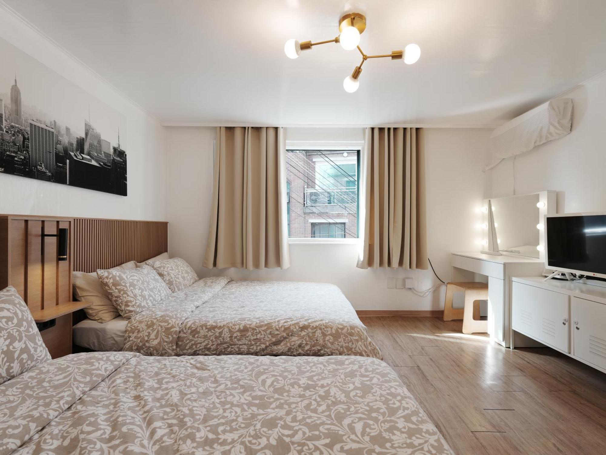 Heistay-30sec From Hongdae Subwaystop-elevator Villa Seoul
