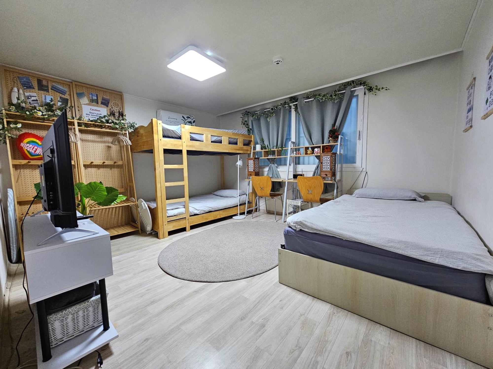 Moinn House Guest house *
