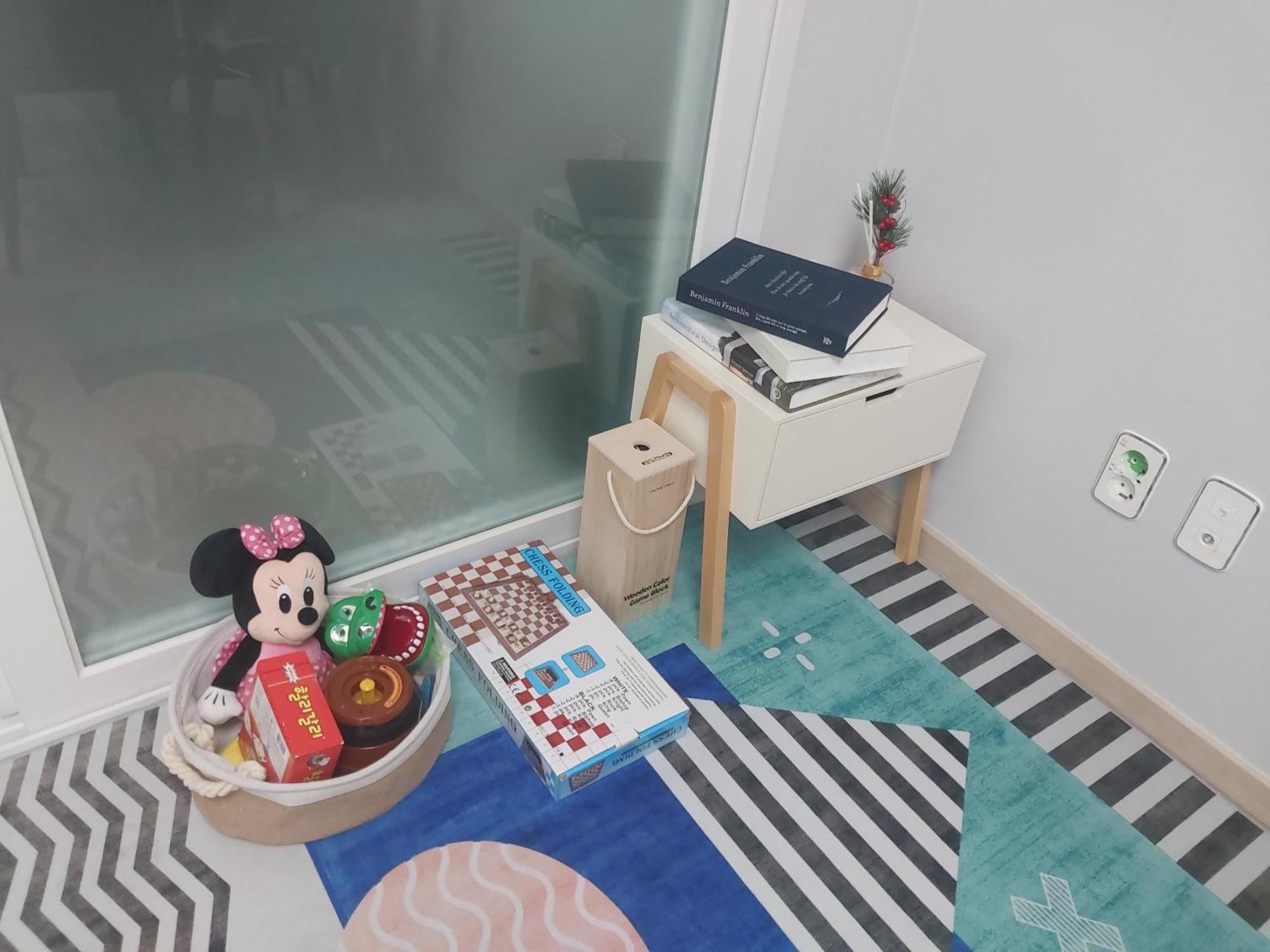 Apartment Kkachisan Station House