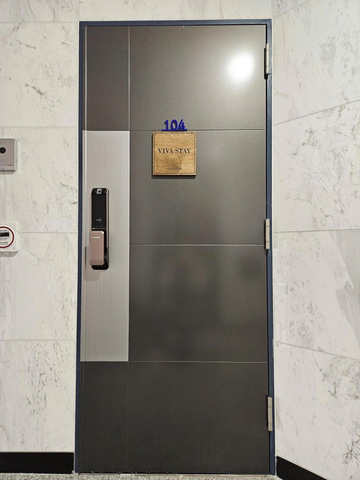 Vila Sensibility Warmth Cozy New Construction Pleasant Hongdae Gangnam 30 Minutes
