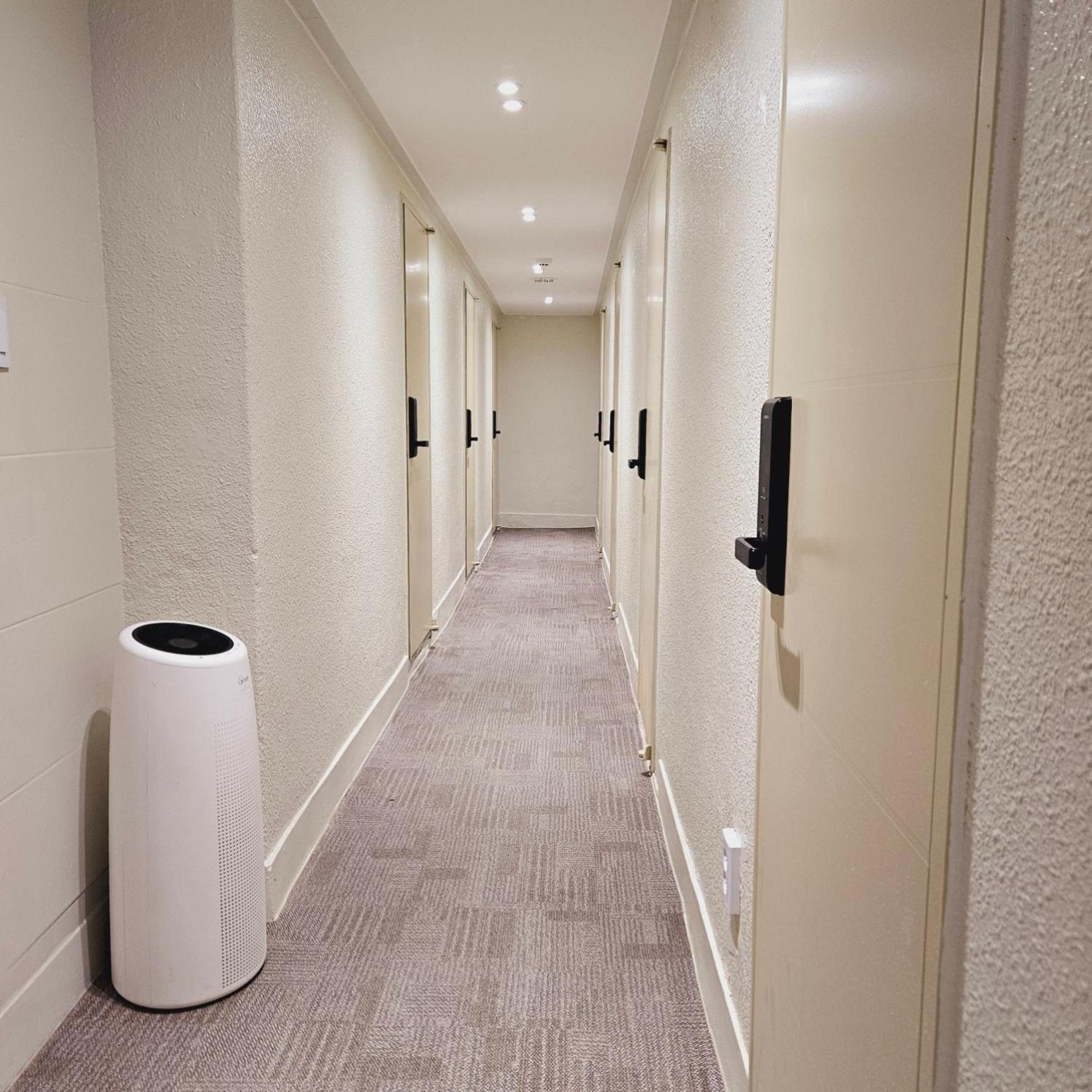 Capsule hotel Aall Train Station 2 *