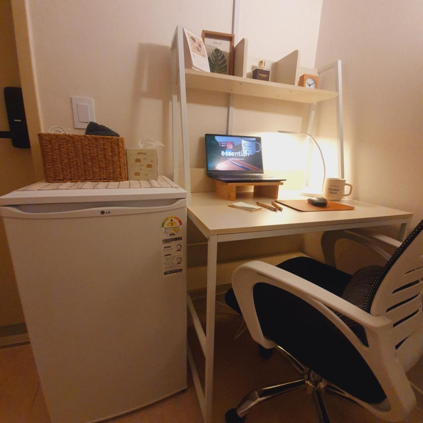 Capsule hotel Aall Train Station 2 *