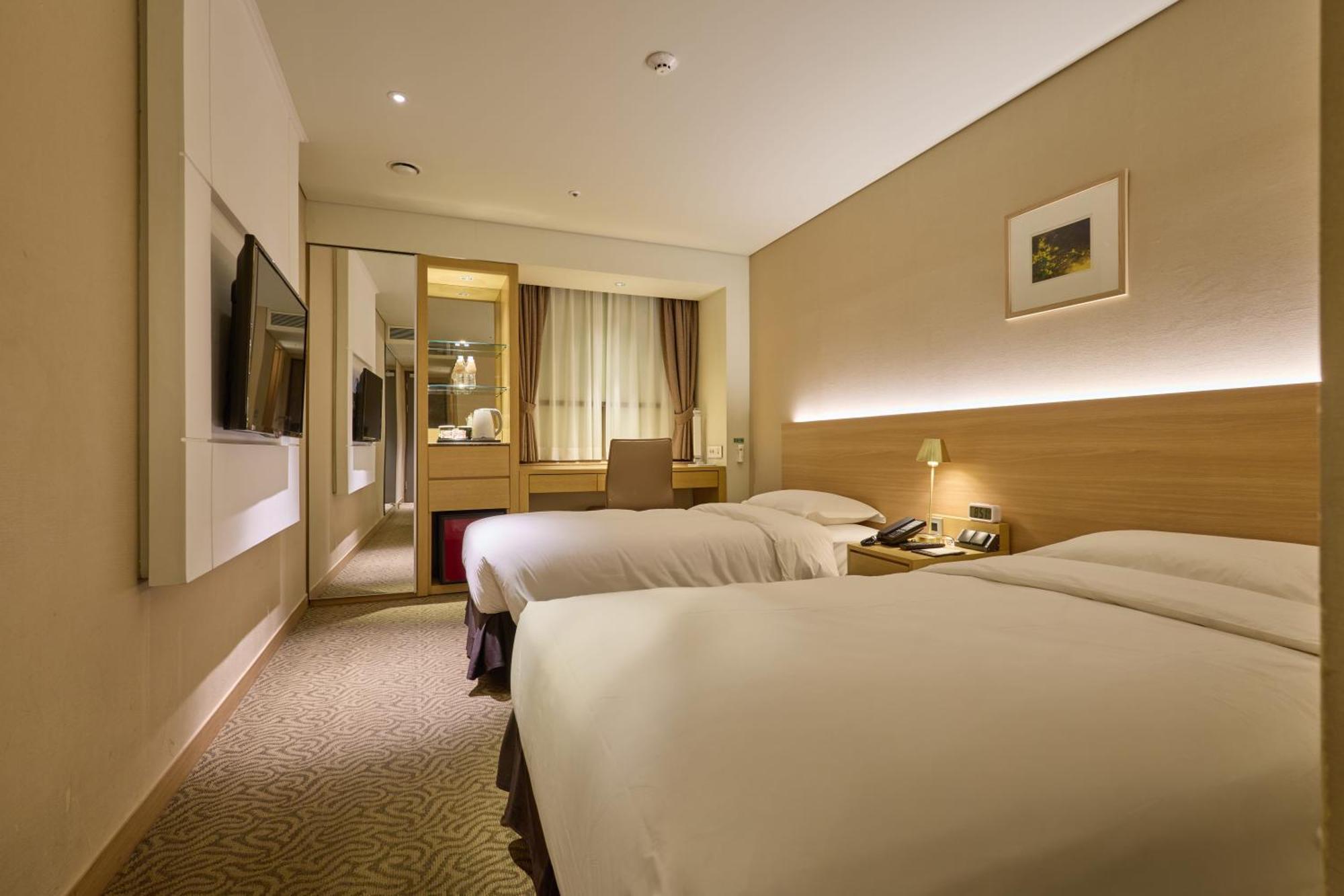 Summit Dongdaemun Hotel 3*