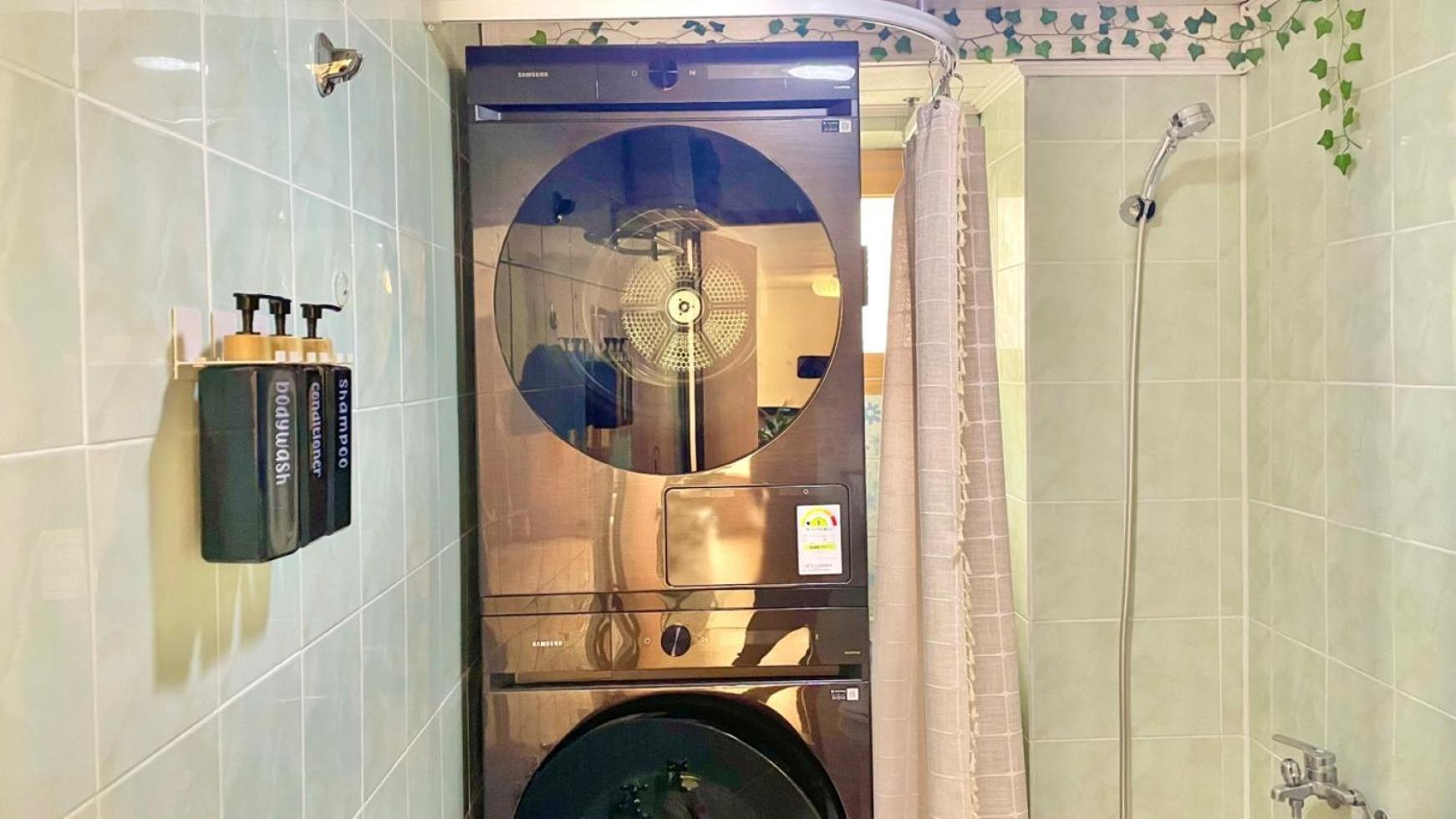 Yoon In #convenient Transportation #hotelbedroom #wide3 8 People #familygroup # Free Parking Seoul