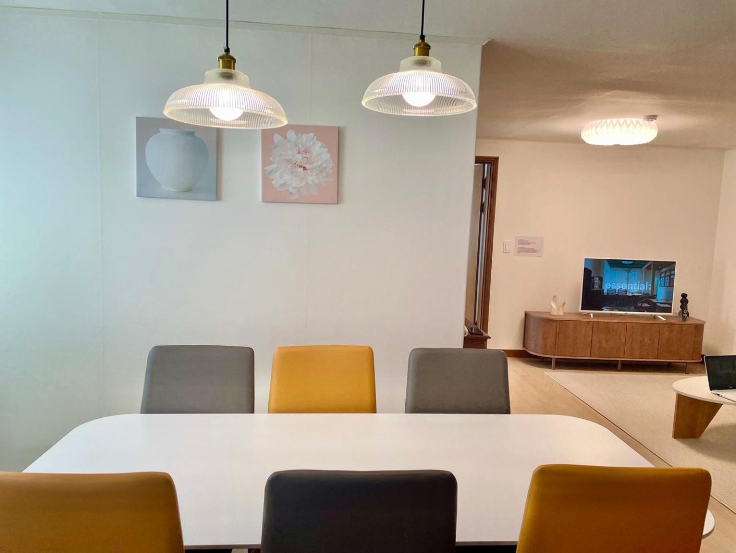 Yoon In #convenient Transportation #hotelbedroom #wide3 8 People #familygroup # Free Parking Apartment *