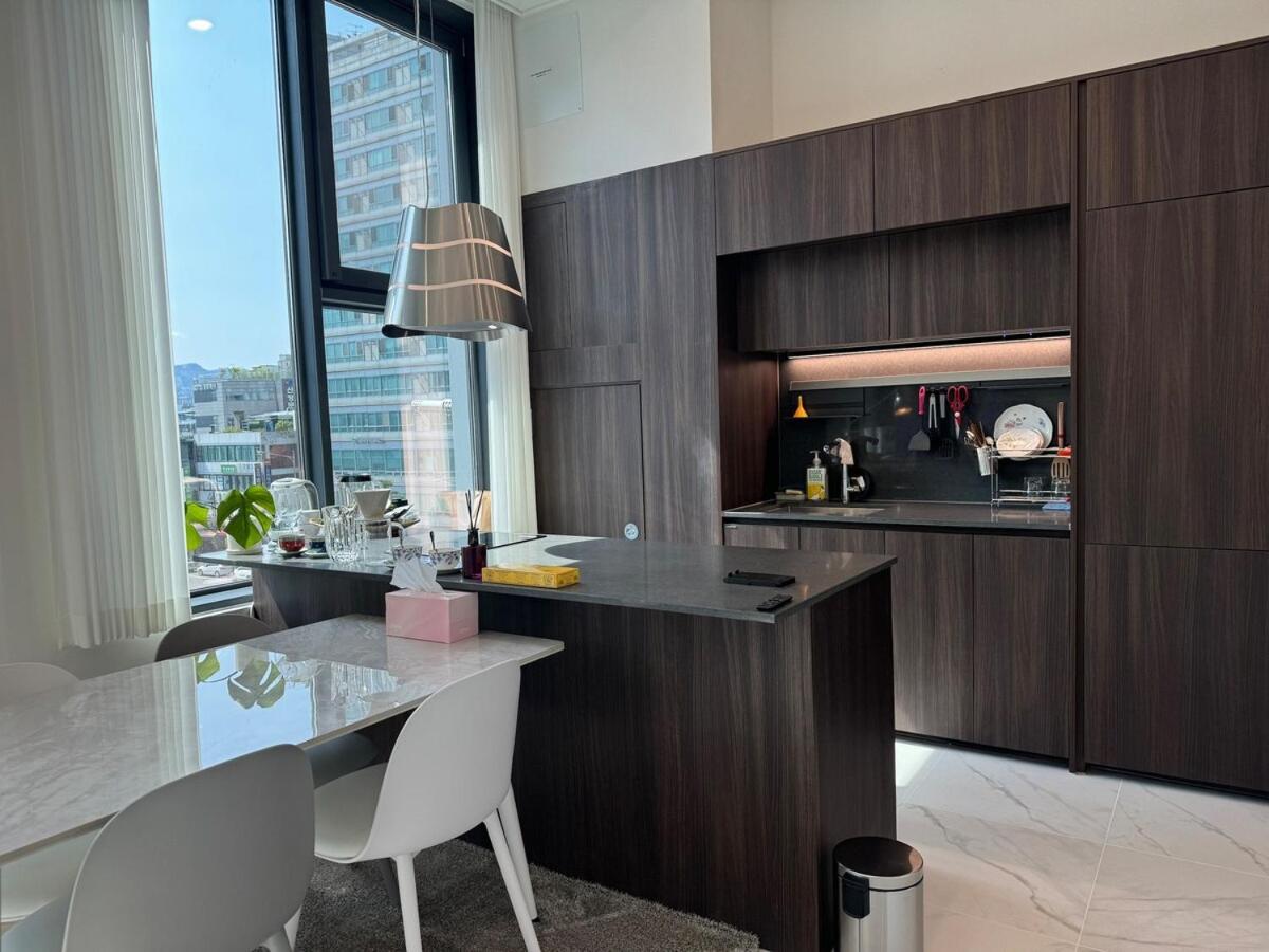 Brand New ! Luxury At Euljiro-5ga Apartment *