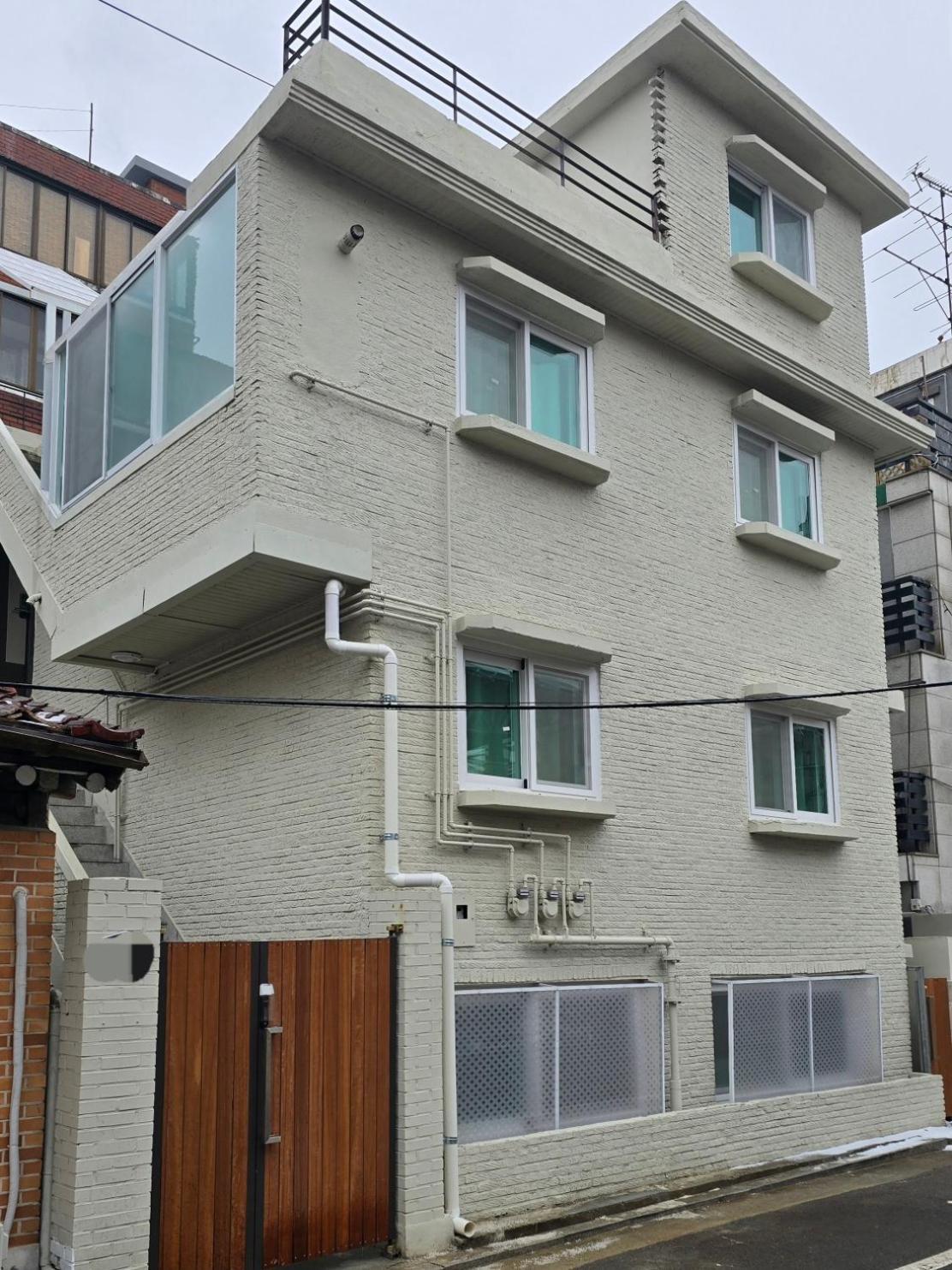 Runaway Yongsan * Seoul