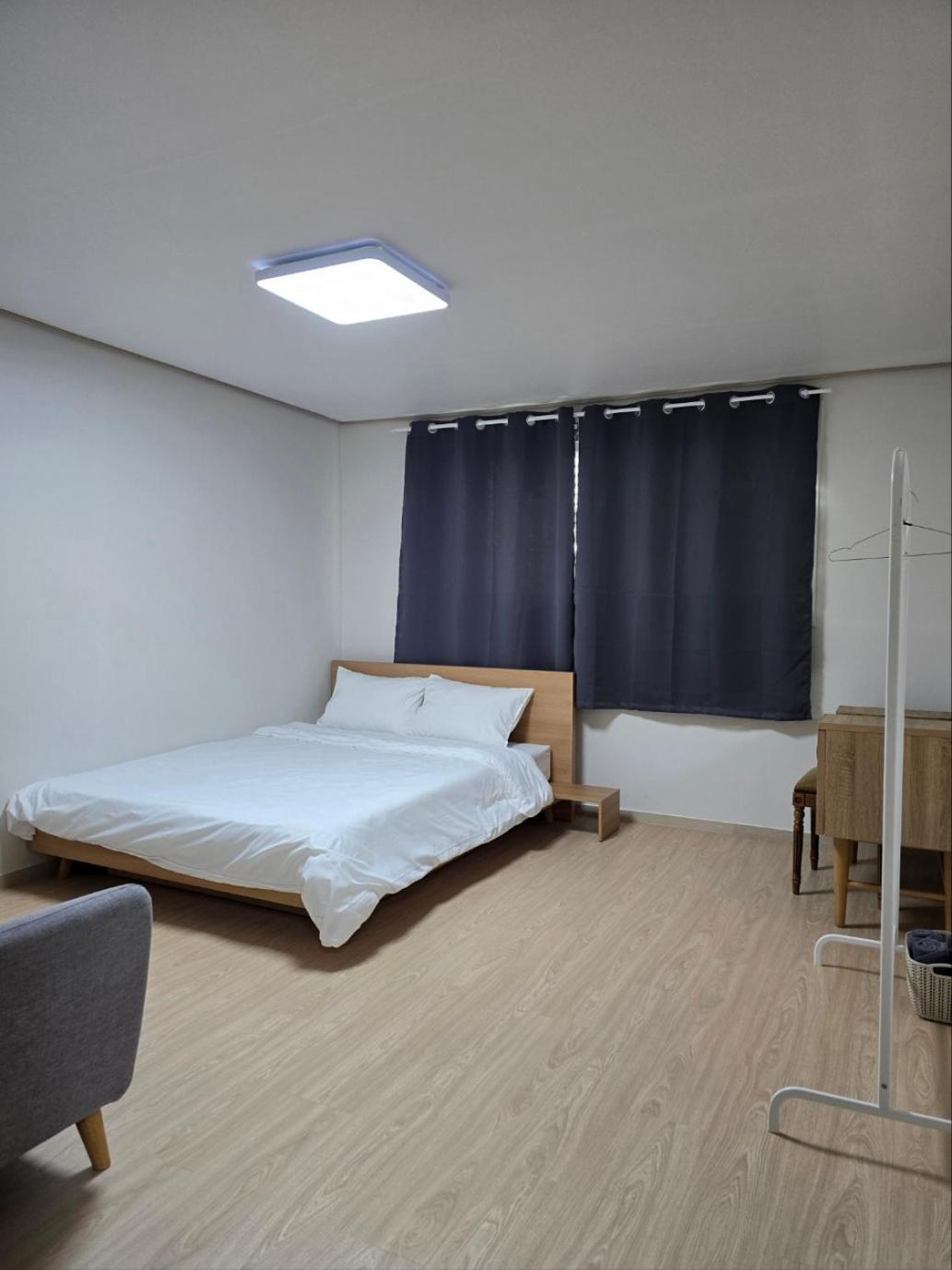 Apartment Runaway Yongsan