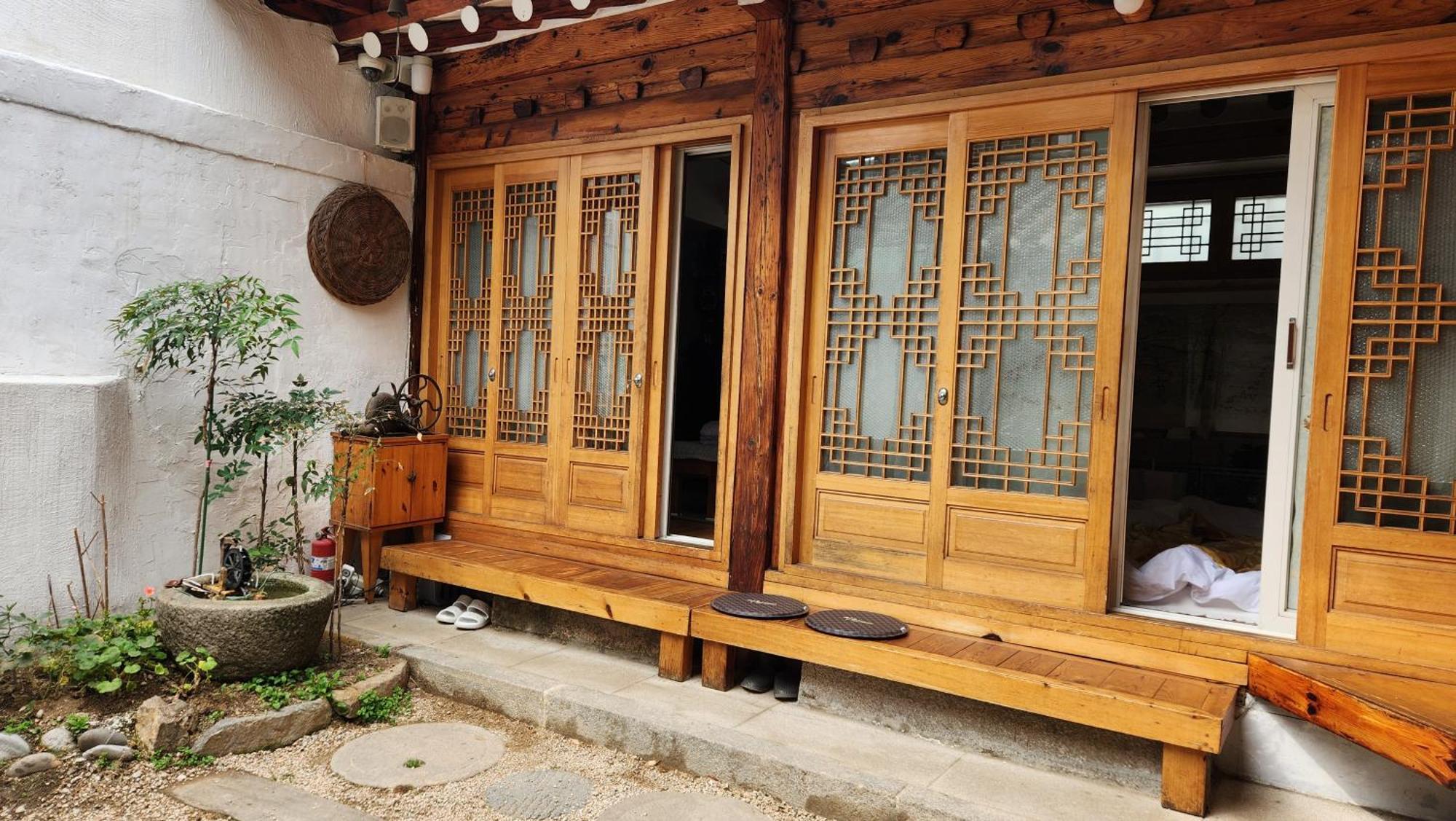 Seochon Guest house *