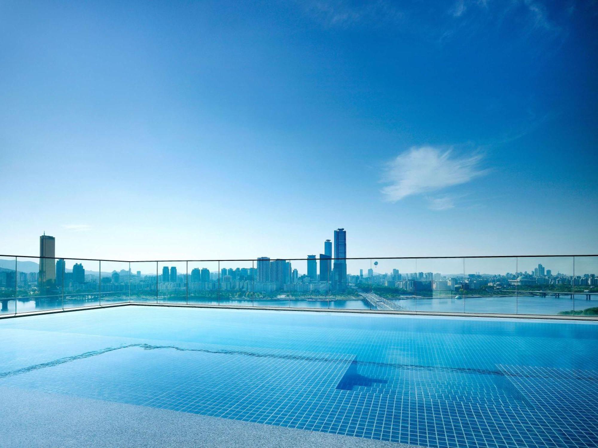 Naru Ambassador - Mgallery Collection Hotel 5*