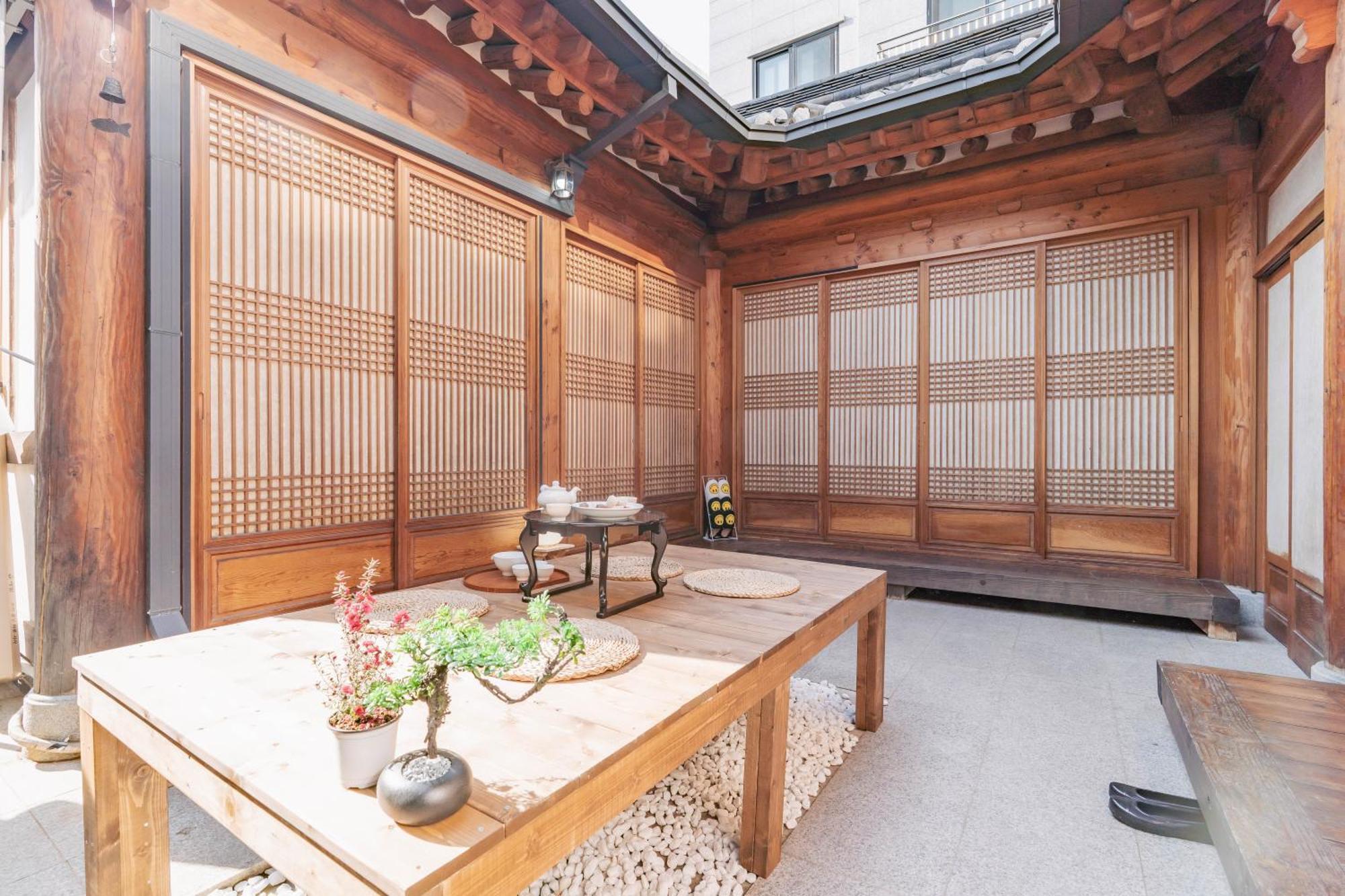 Traditional Family Hanok, Moonlight Fragrance Pousada