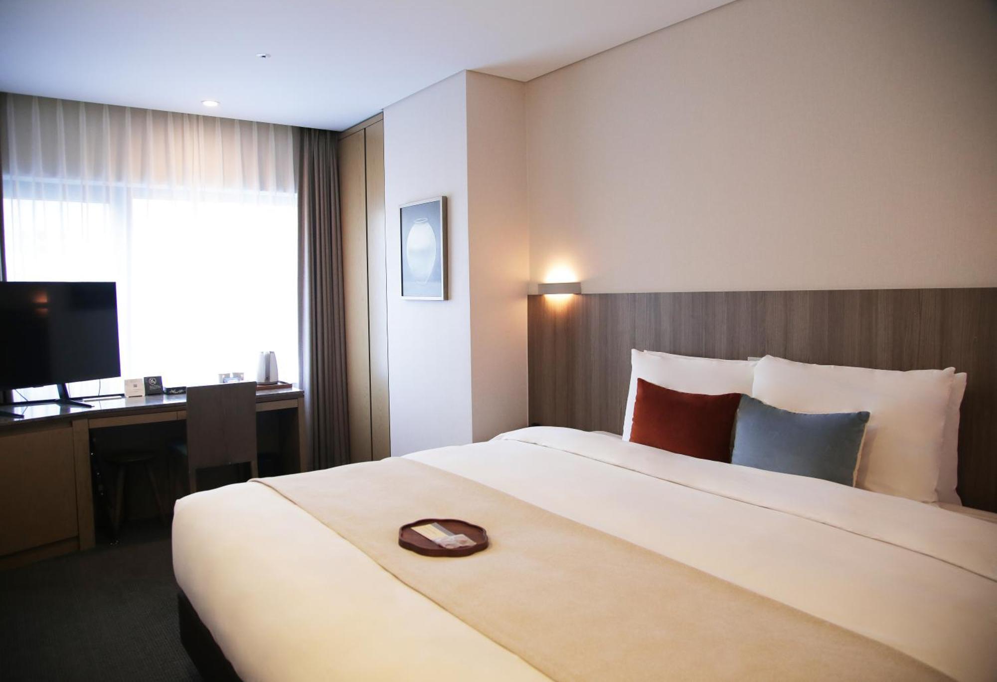 Amid Hotel 4*