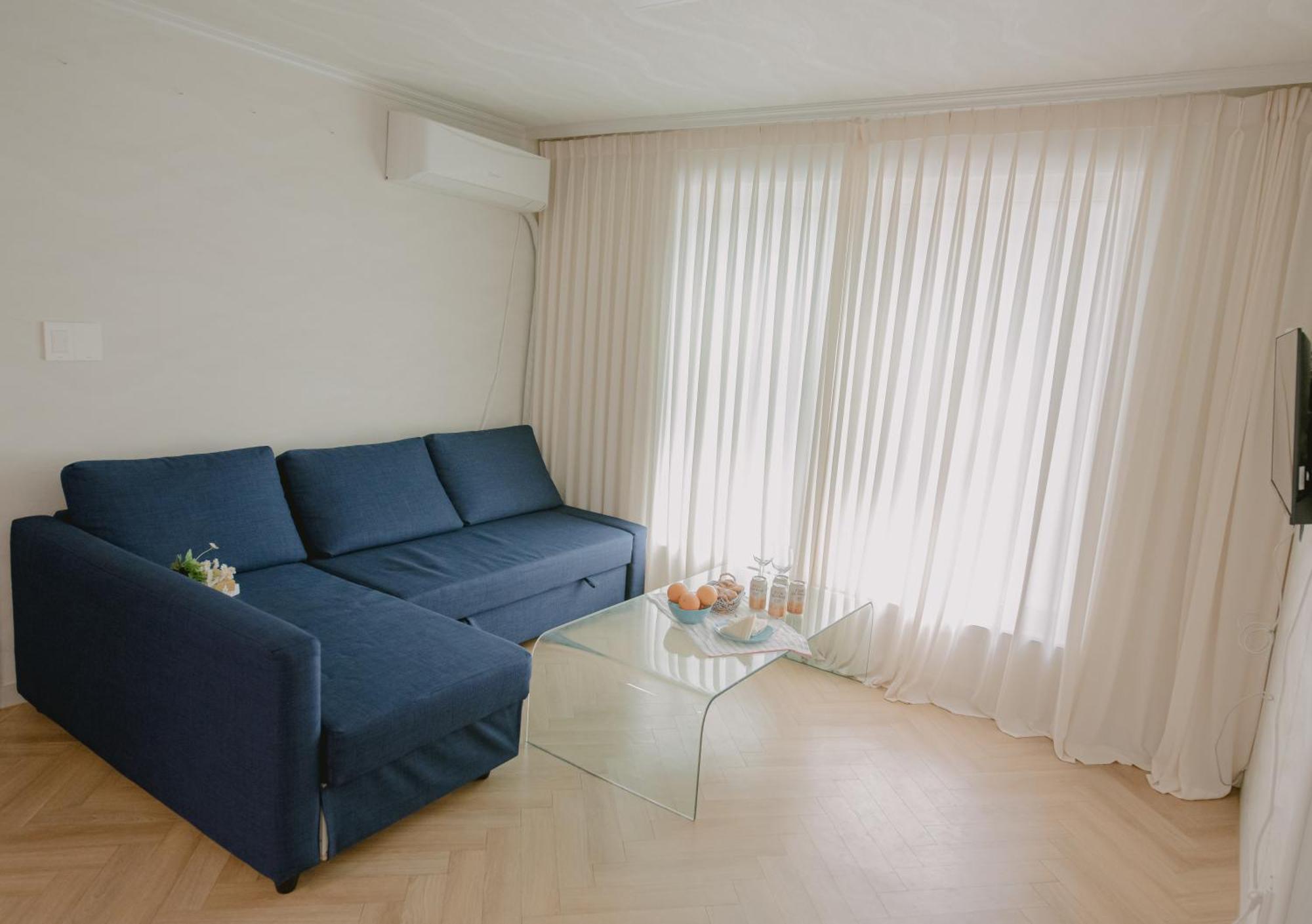 Apartment Hongik Univ Station Greenery Terrace House Seoul
