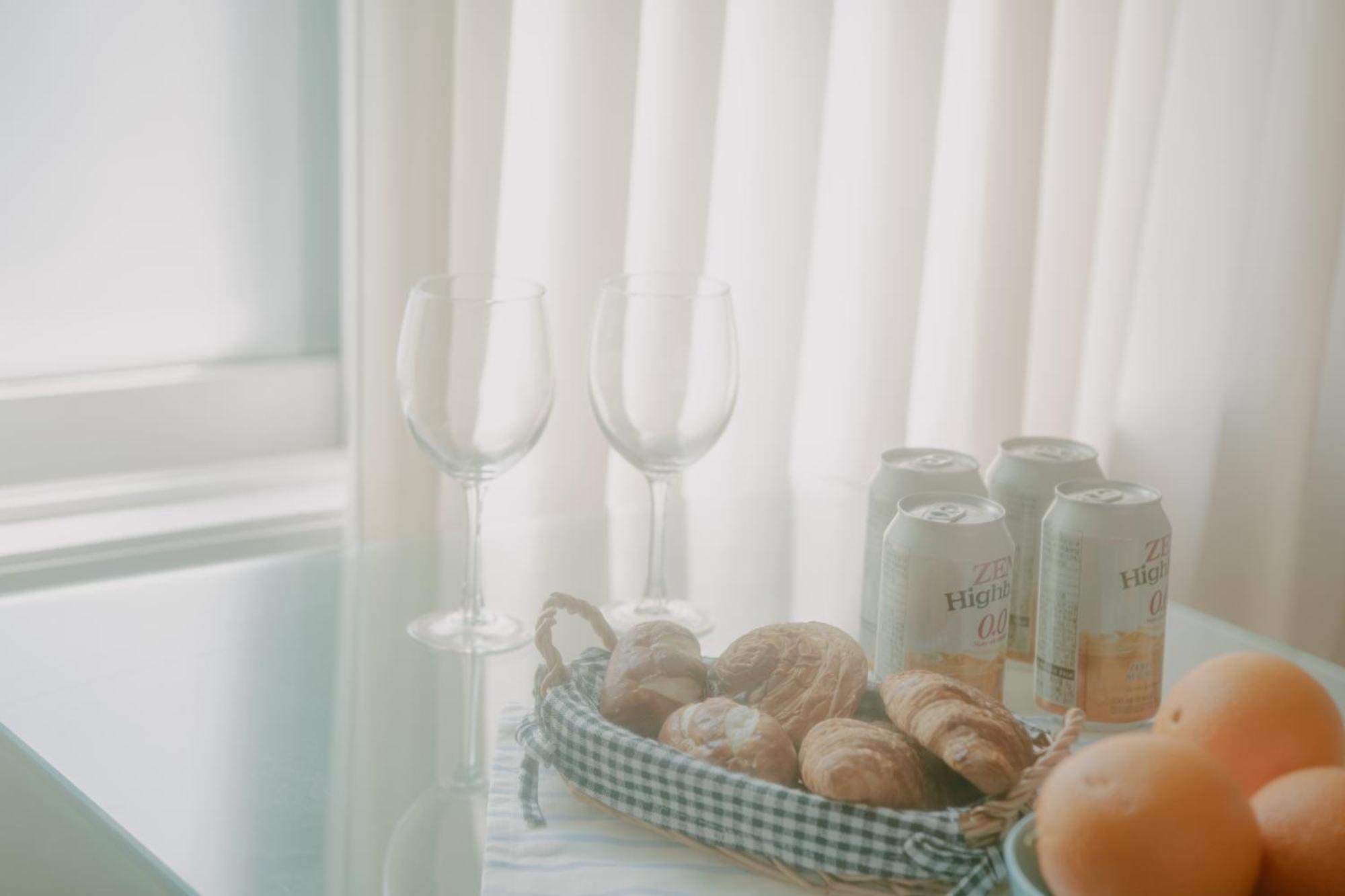 Apartment Hongik Univ Station Greenery Terrace House *