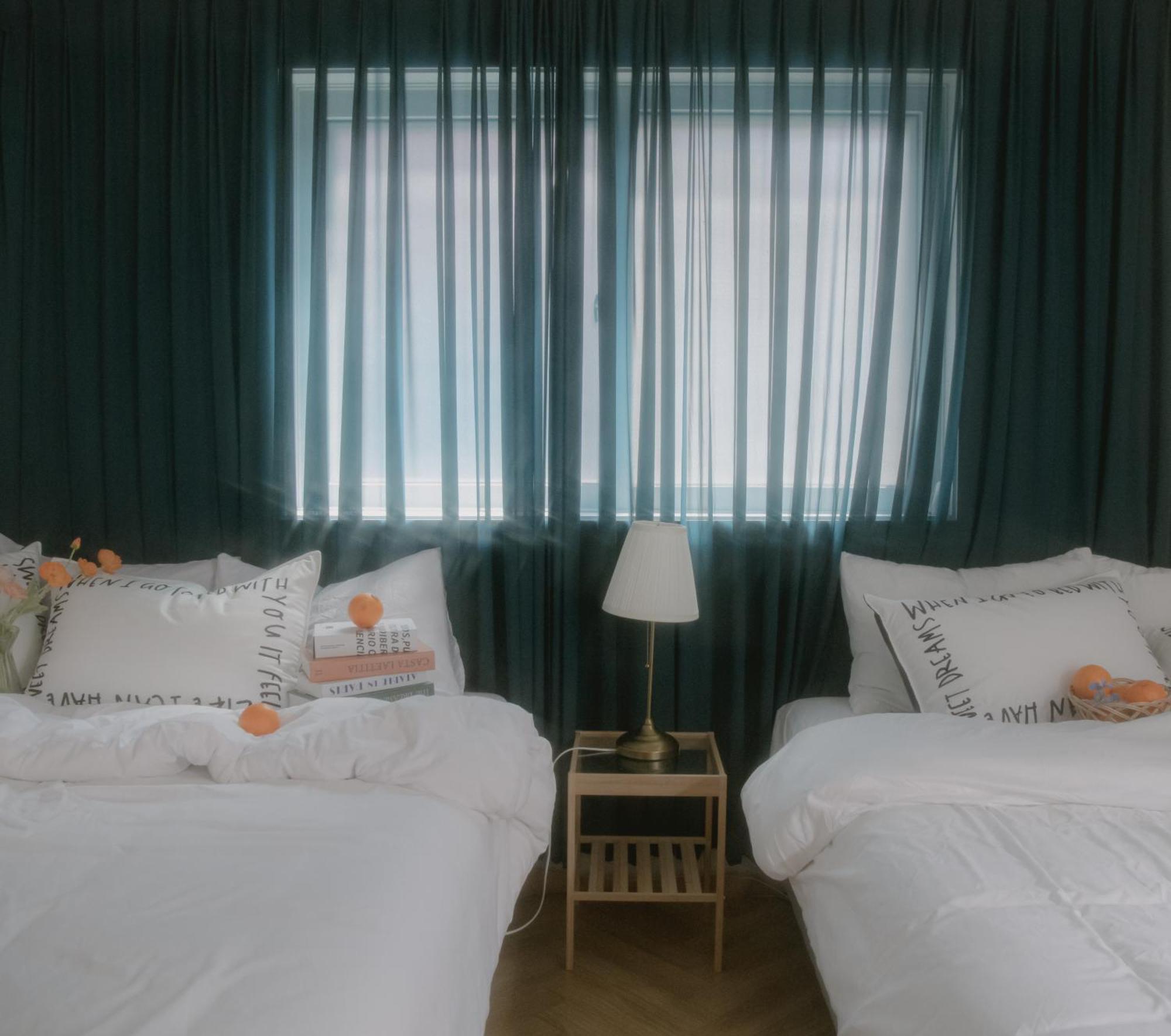 Hongik Univ Station Greenery Terrace House Apartment *