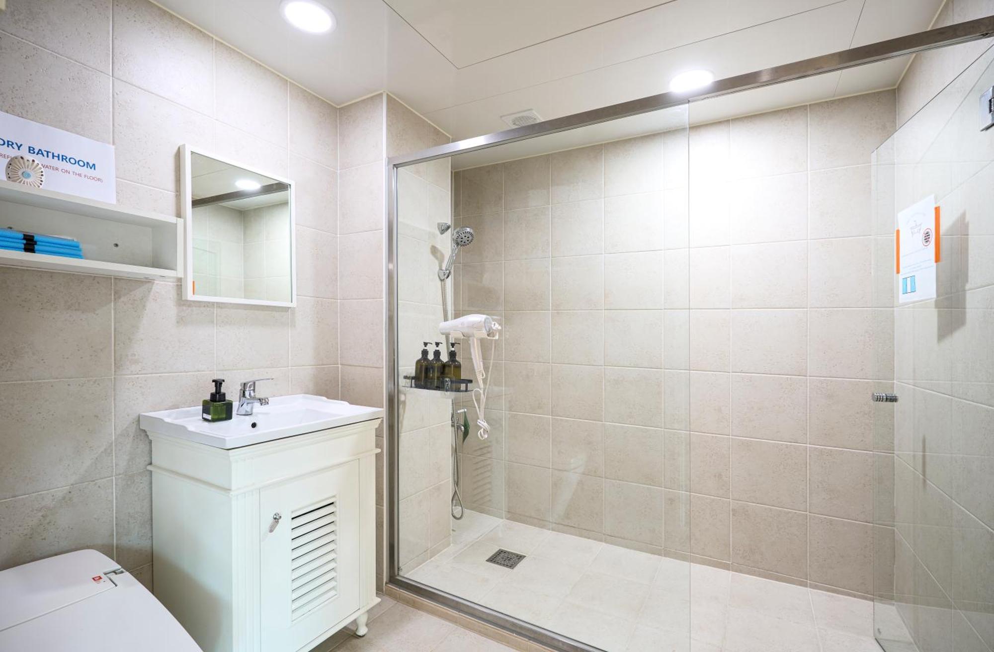Apartment Hongdae, Private Flats Seoul