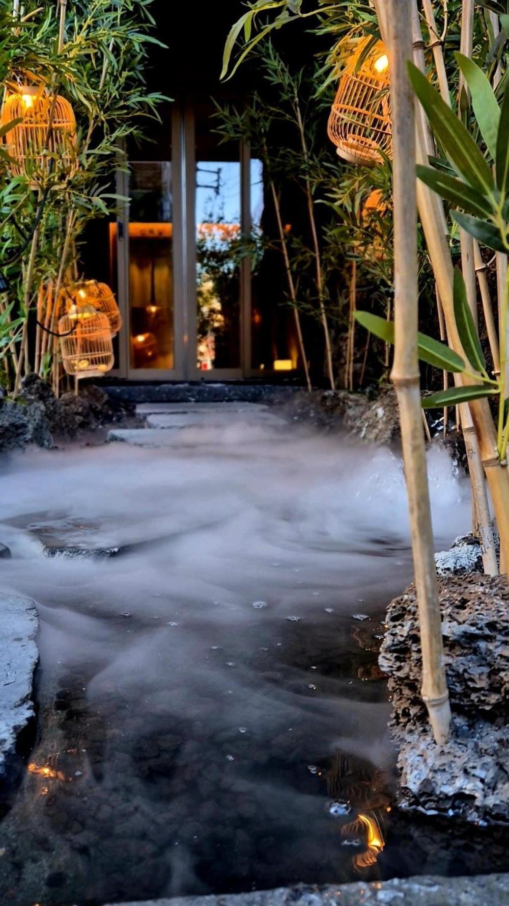Whalero Gimpo Airport Guest house