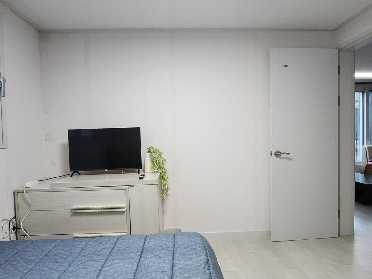 Sadang Station Double And Single Apartment *