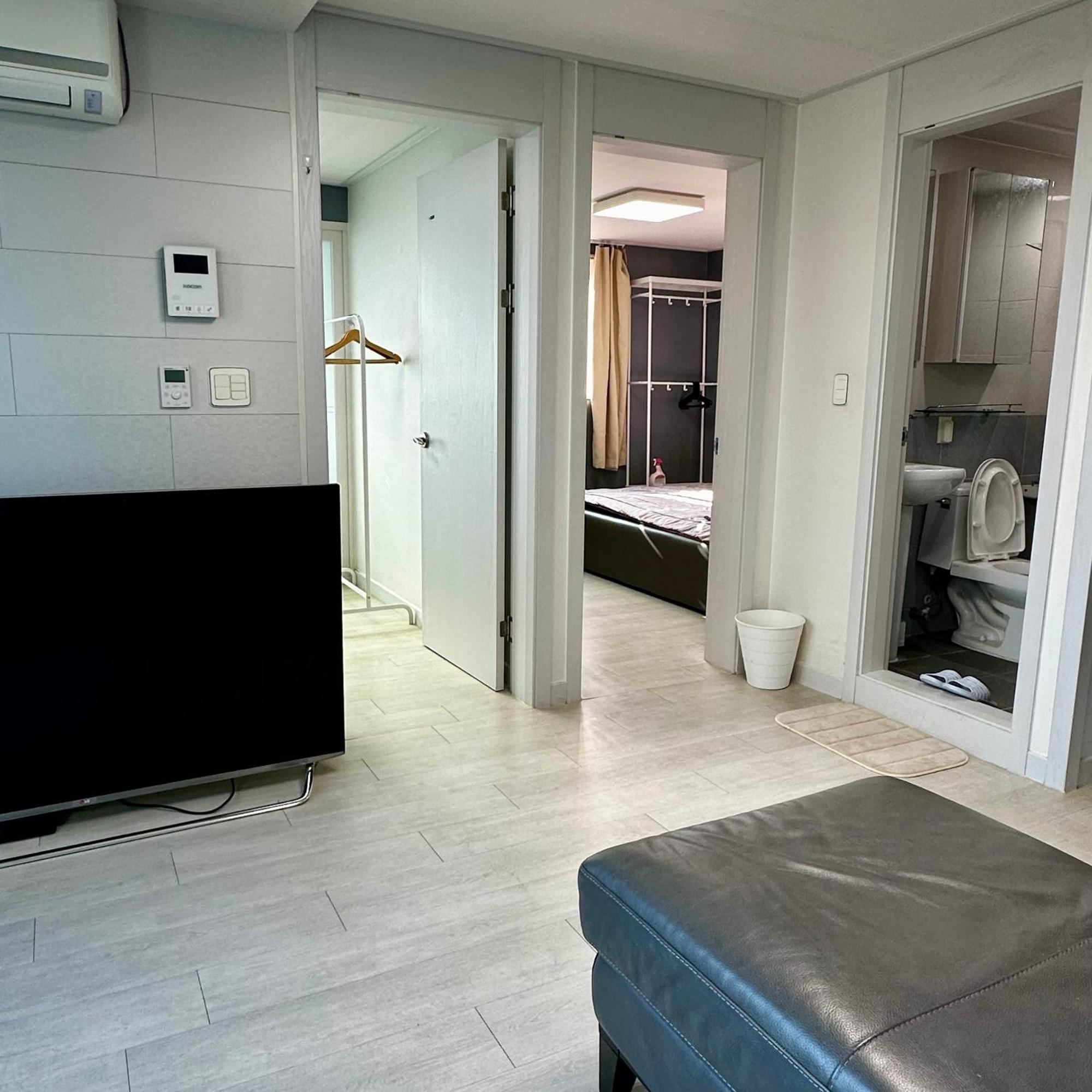 Sadang Station Double And Single Apartment *