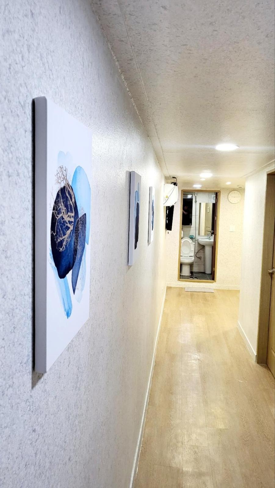 Apartment Mod & Mood