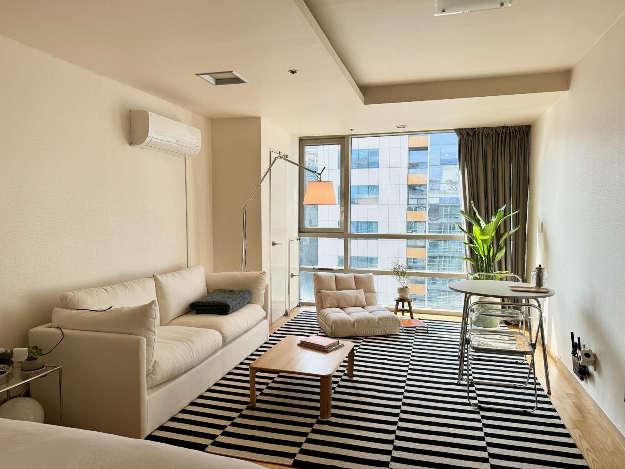 Apartment Gangnam Highrise 3 Min To Gangnam Station Seoul