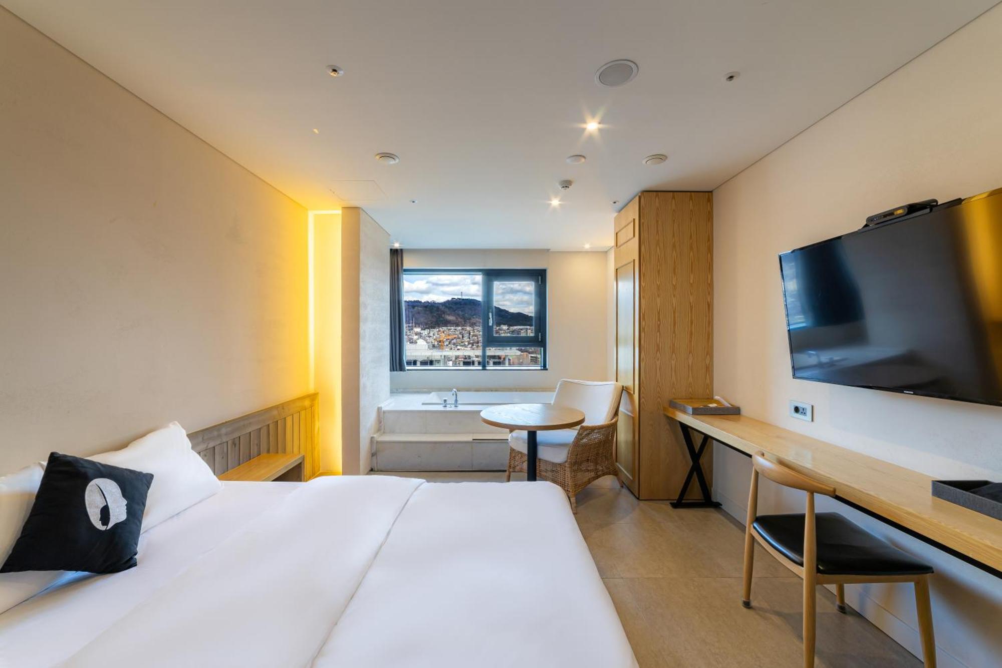 Hotel The Designers Station 3*