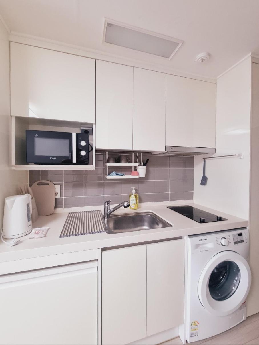 Aparthotel The House Of Gangnam 06 1 Minute From Shin Nonhyeon Station *