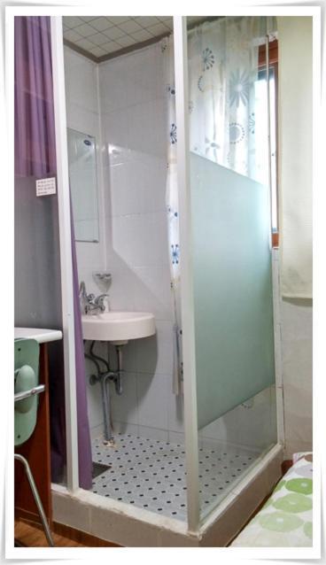 Male-only Single In Seoul, Quiet, Convenient Access To Anywhere In Seoul, Great View, Good Value, Shared Kitchen, Randomly Assigned