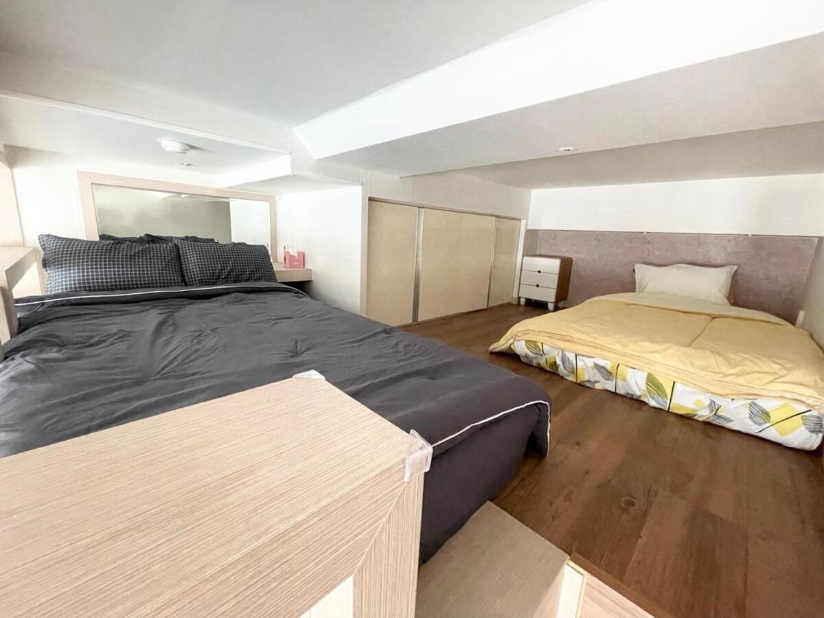 Loft Apartment *