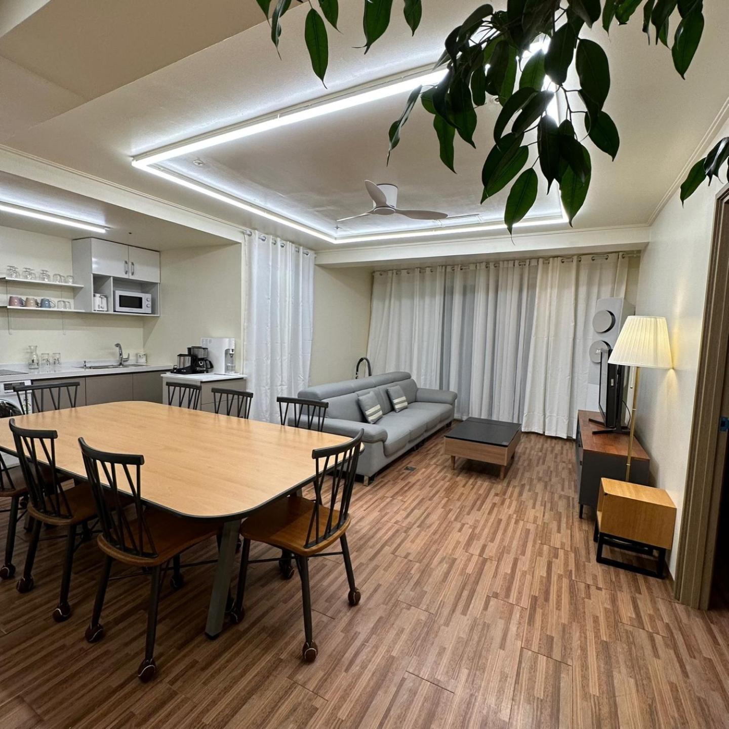 Apartment J Honor *