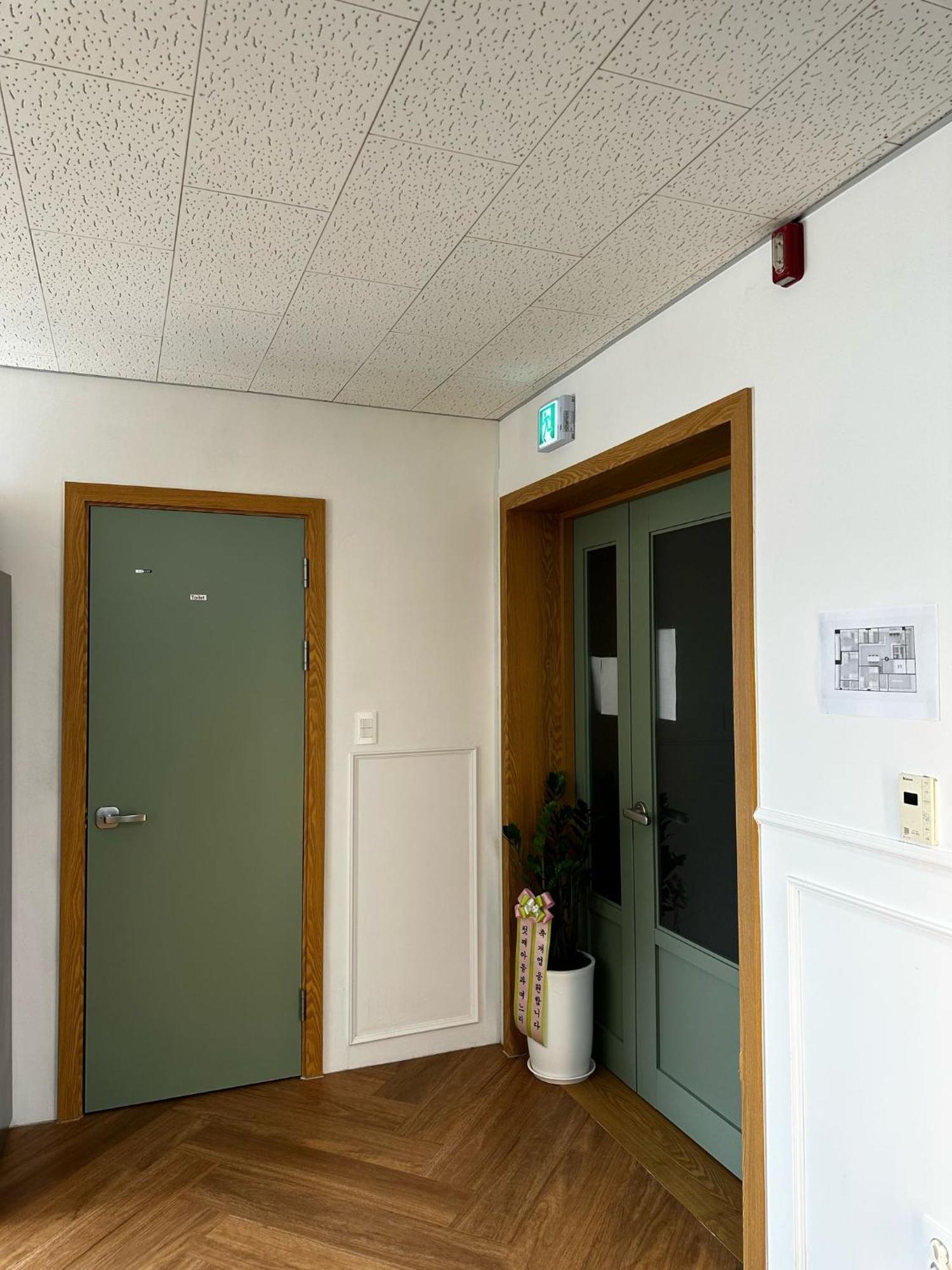 Guest house K Wave Only Female In Hongdae 2