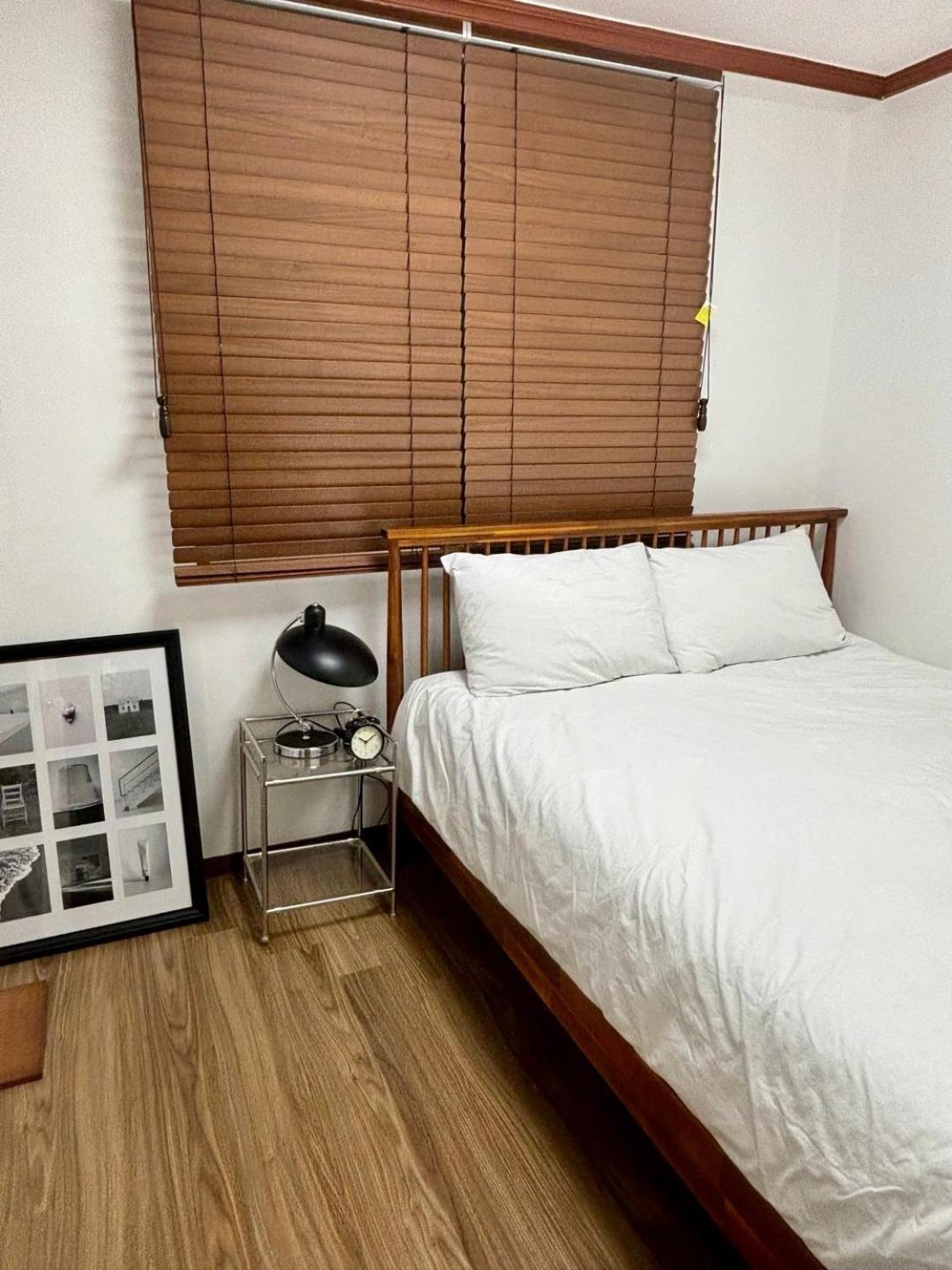 5 Minutes From Isoo Station, 3 Rooms, 4 Beds, 10 Minutes From Gangnam Station Pousada